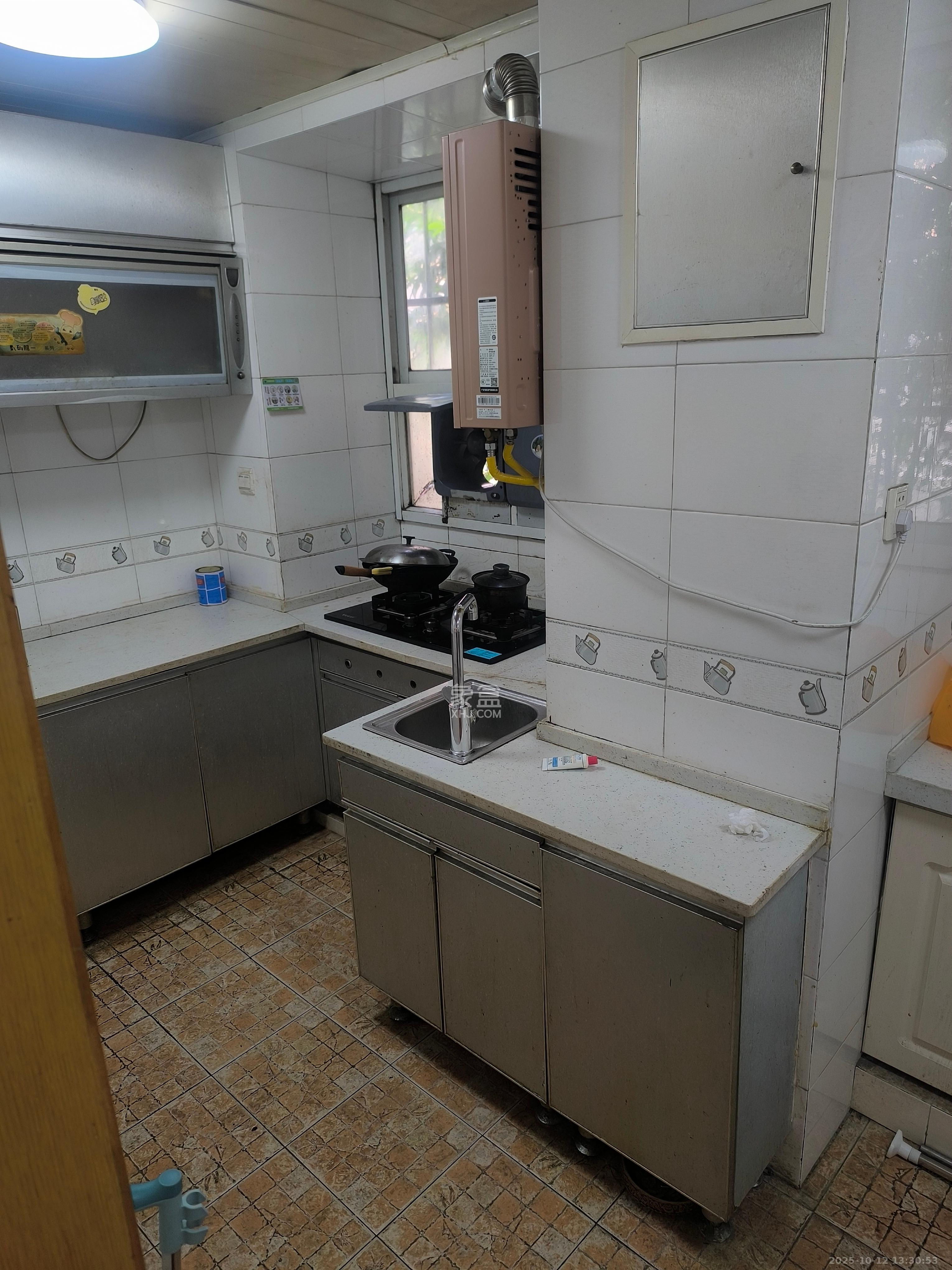 省建行宿舍  2室2厅1卫    2300.0元/月室内图