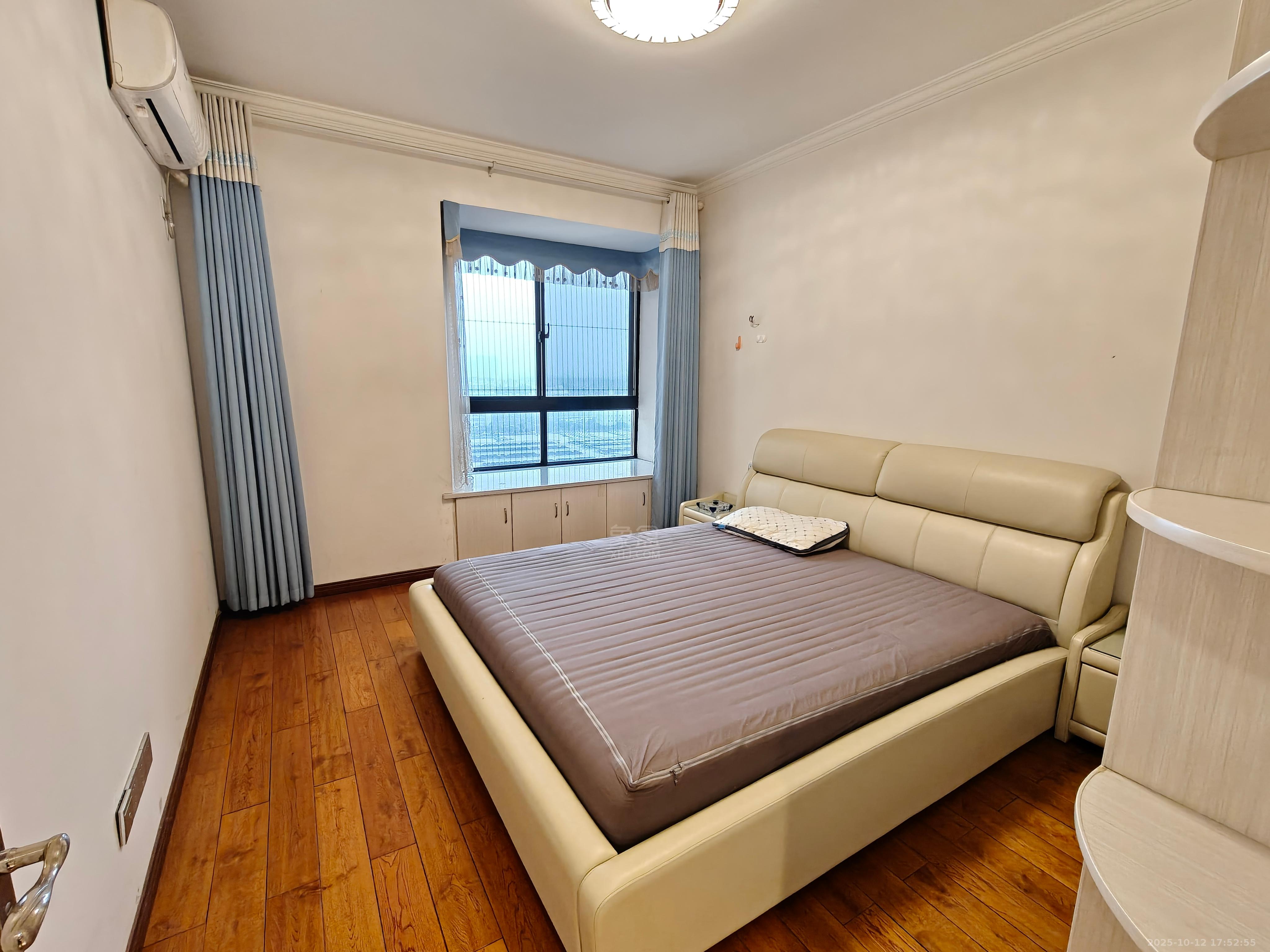 佳兆业金域天下三期  3室2厅2卫    1800.0元/月室内图