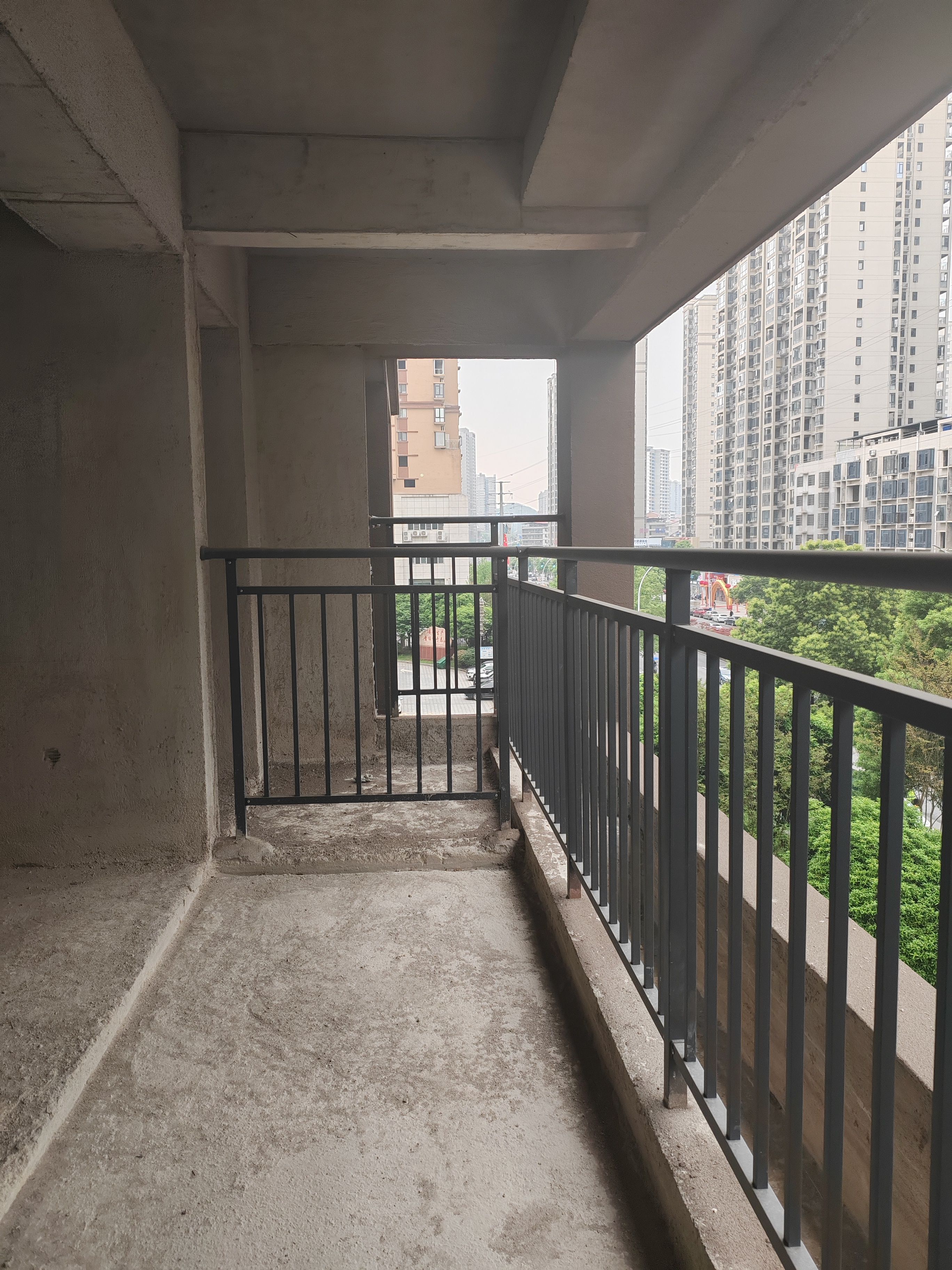 金信园林嘉园 4室2厅2卫 80.0万 金信园林嘉园 4室2厅2卫 80.0万客厅