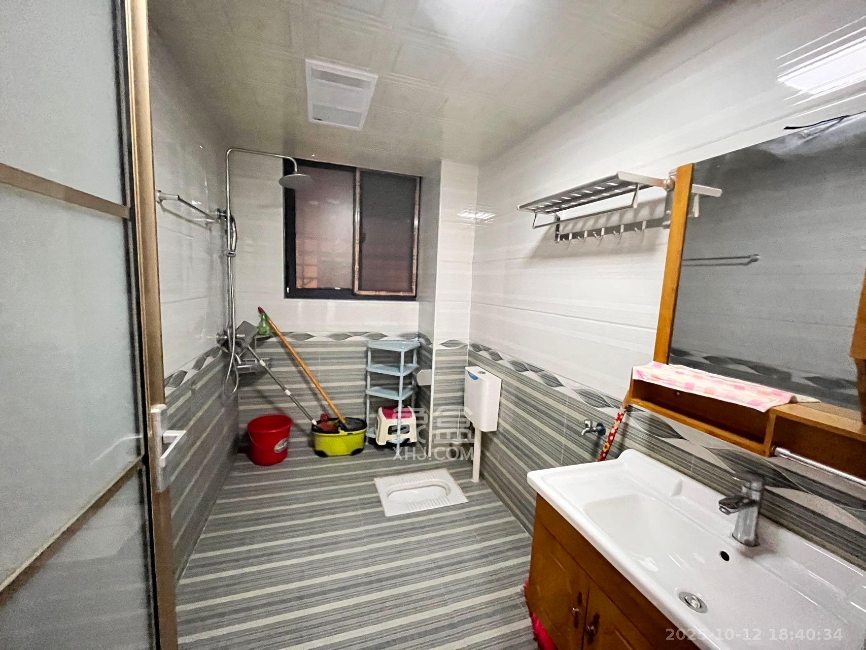 黑金时代广场 3室2厅2卫 2400.0元/月 黑金时代广场 3室2厅2卫 2400.0元/月室内图