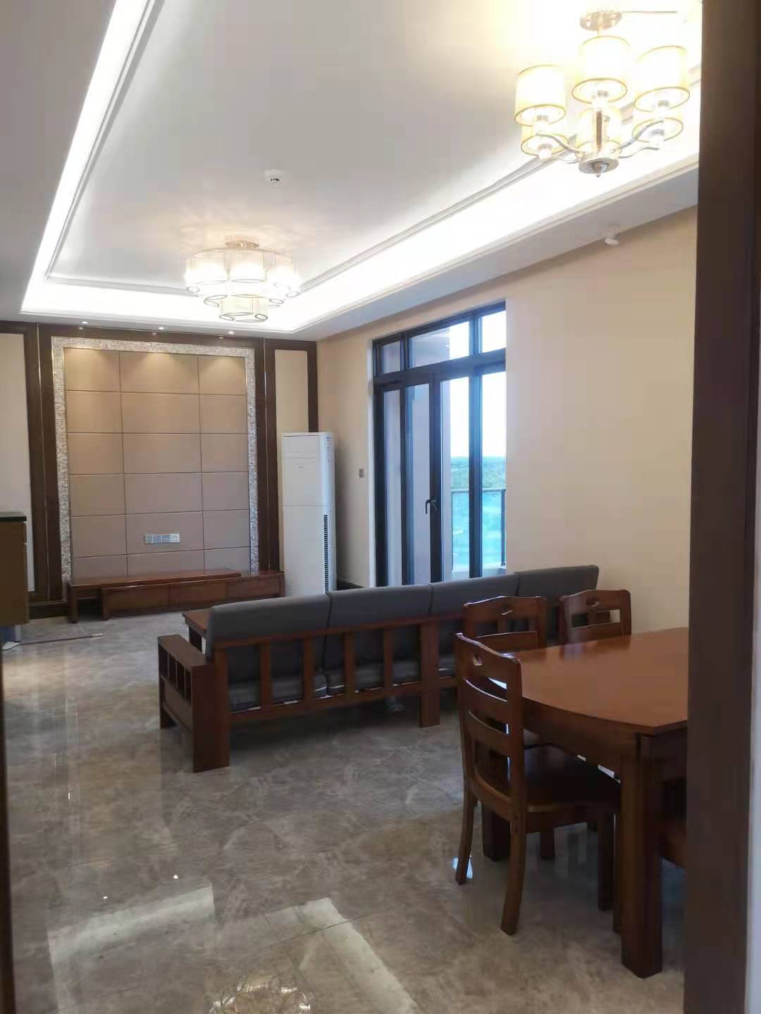 恒大海口文化旅游城 3室2厅1卫 2700.0元/月 恒大海口文化旅游城 3室2厅1卫 2700.0元/月室内图