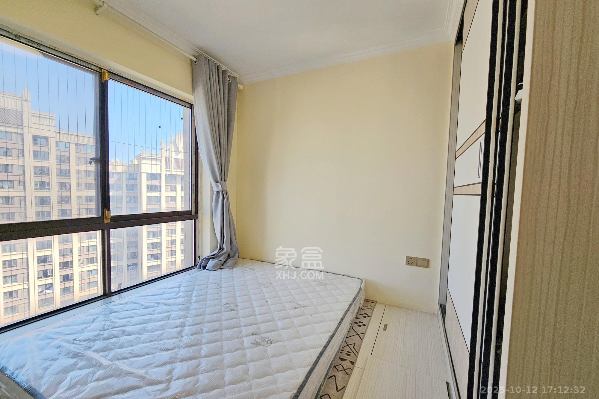 阳光城尚东湾青云苑 3室2厅2卫 80.0万 阳光城尚东湾青云苑 3室2厅2卫 80.0万卧室