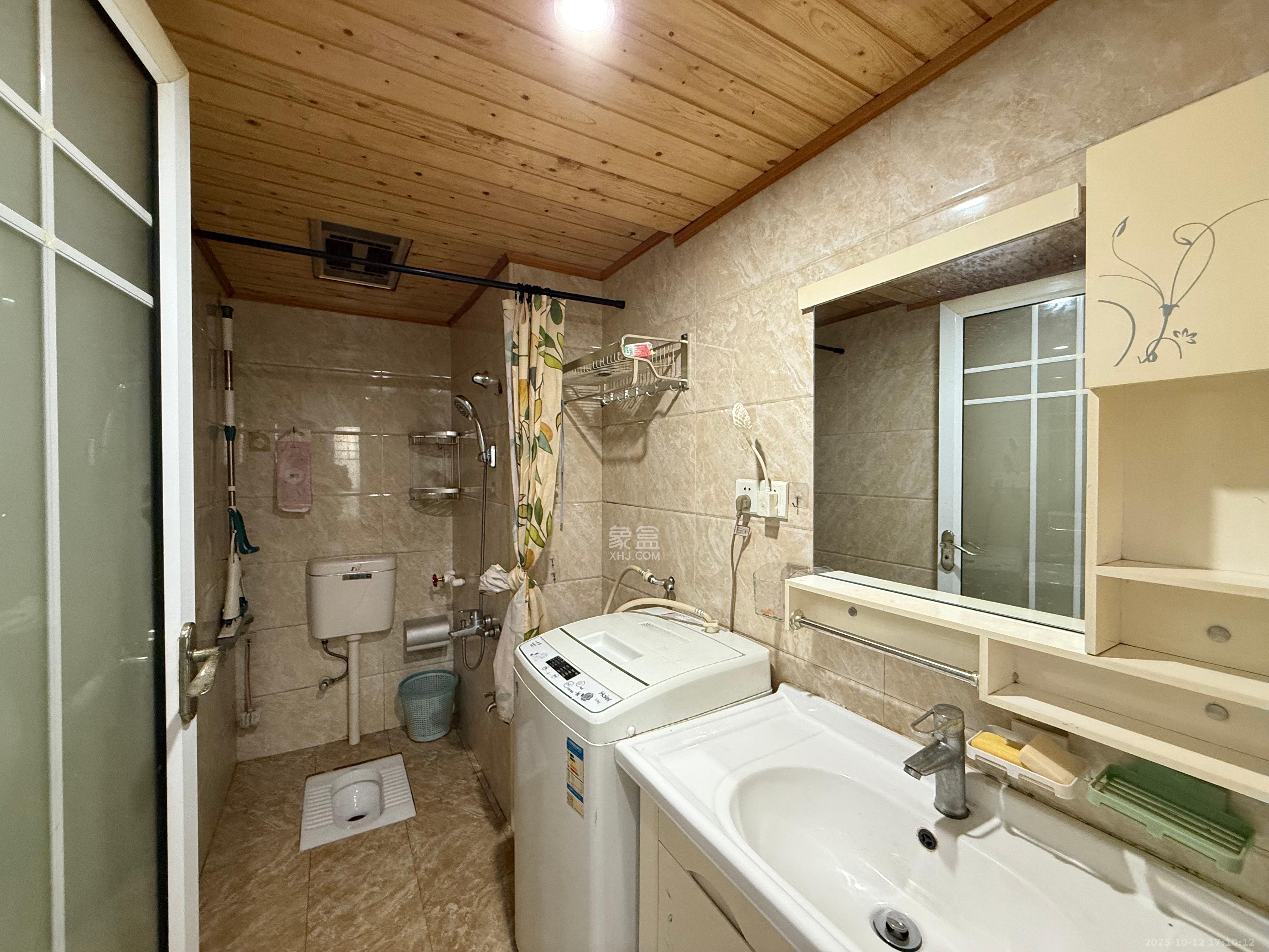 湖湾世景  2室1厅1卫    1500.0元/月 湖湾世景  2室1厅1卫    1500.0元/月室内图