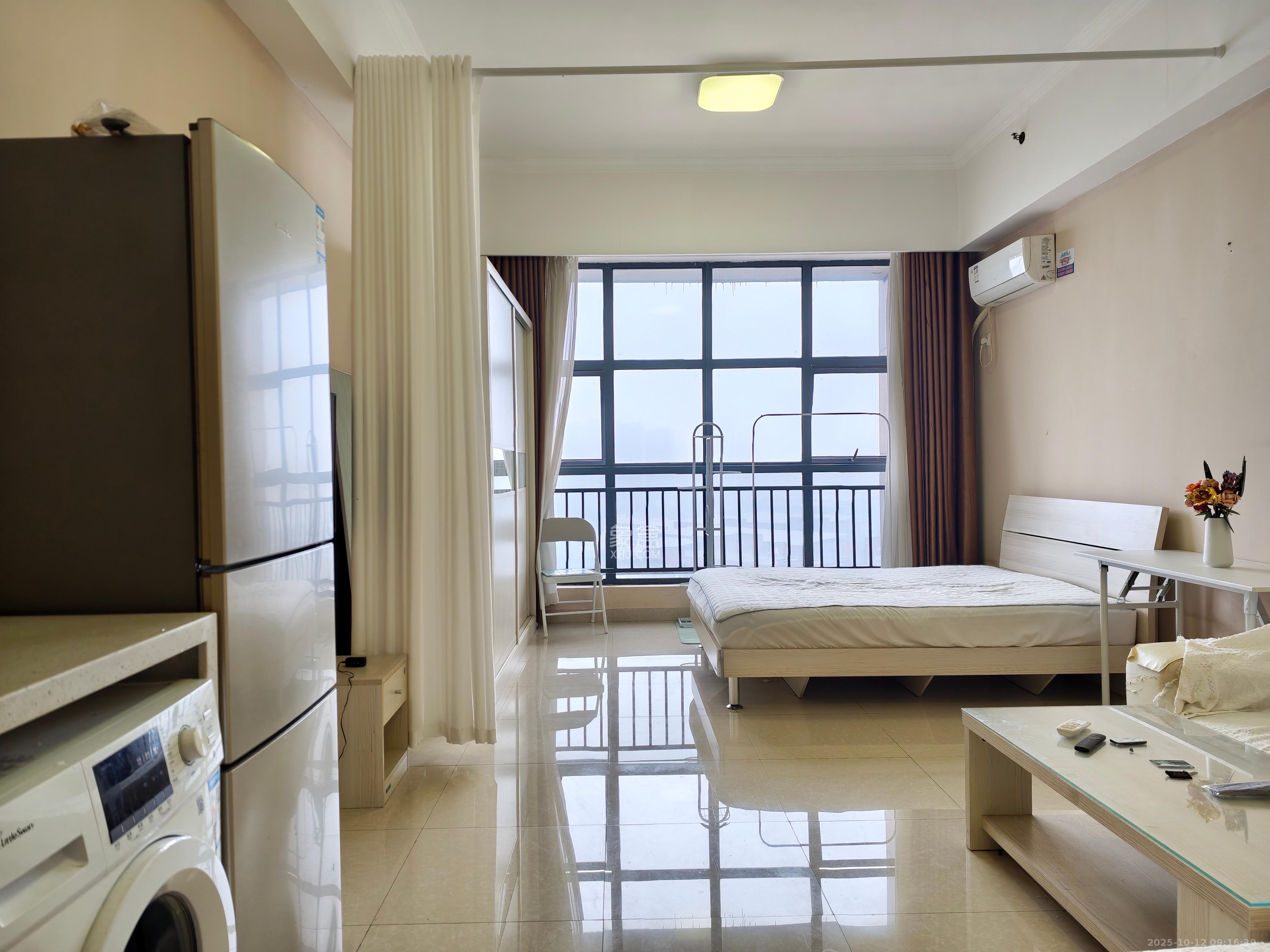 领东汇 1室1厅1卫 1400.0元/月 领东汇 1室1厅1卫 1400.0元/月室内图