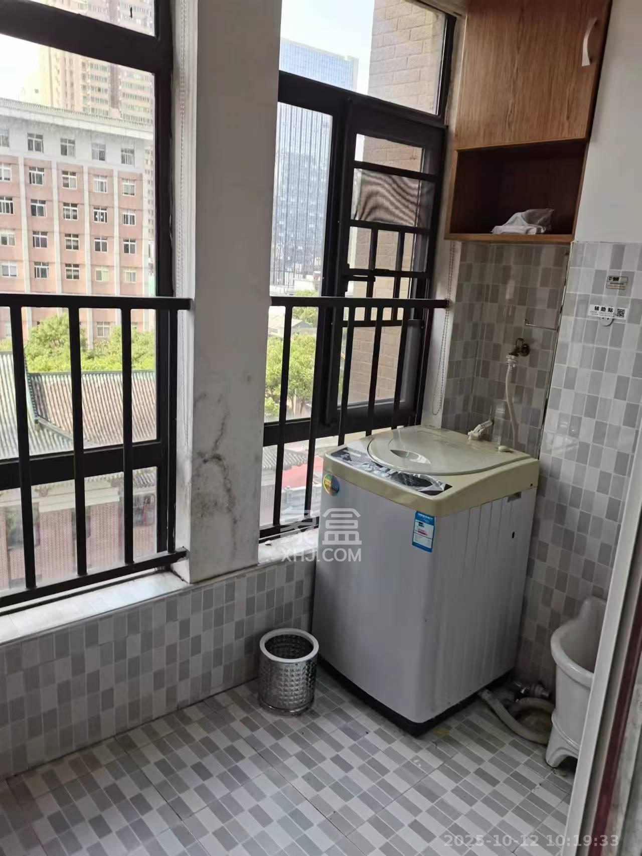 湘域城邦(湘域国际中心)  2室1厅1卫    2800.0元/月 湘域城邦(湘域国际中心)  2室1厅1卫    2800.0元/月室内图