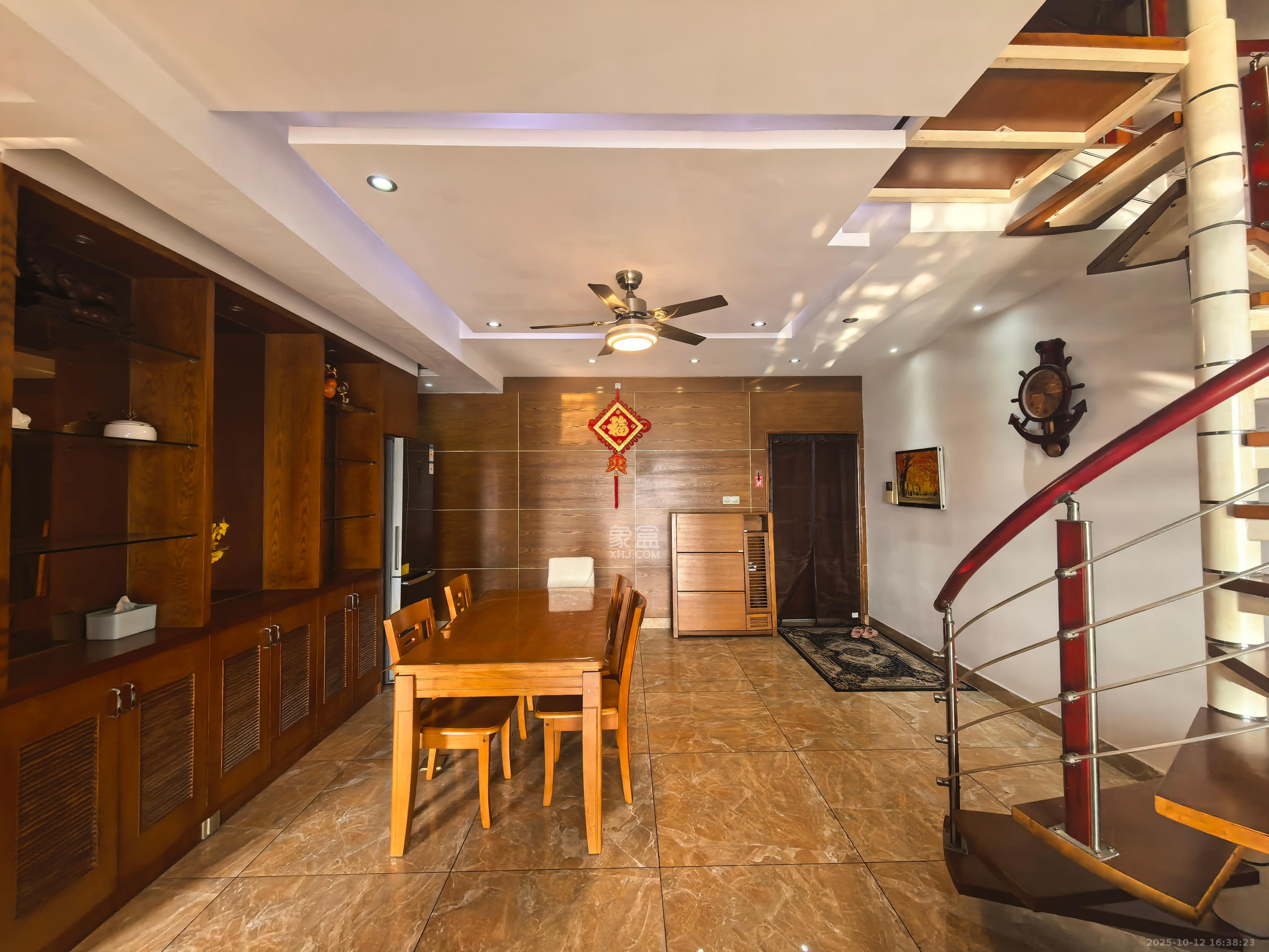 华雅花园 3室2厅1卫 1600.0元/月 华雅花园 3室2厅1卫 1600.0元/月室内图