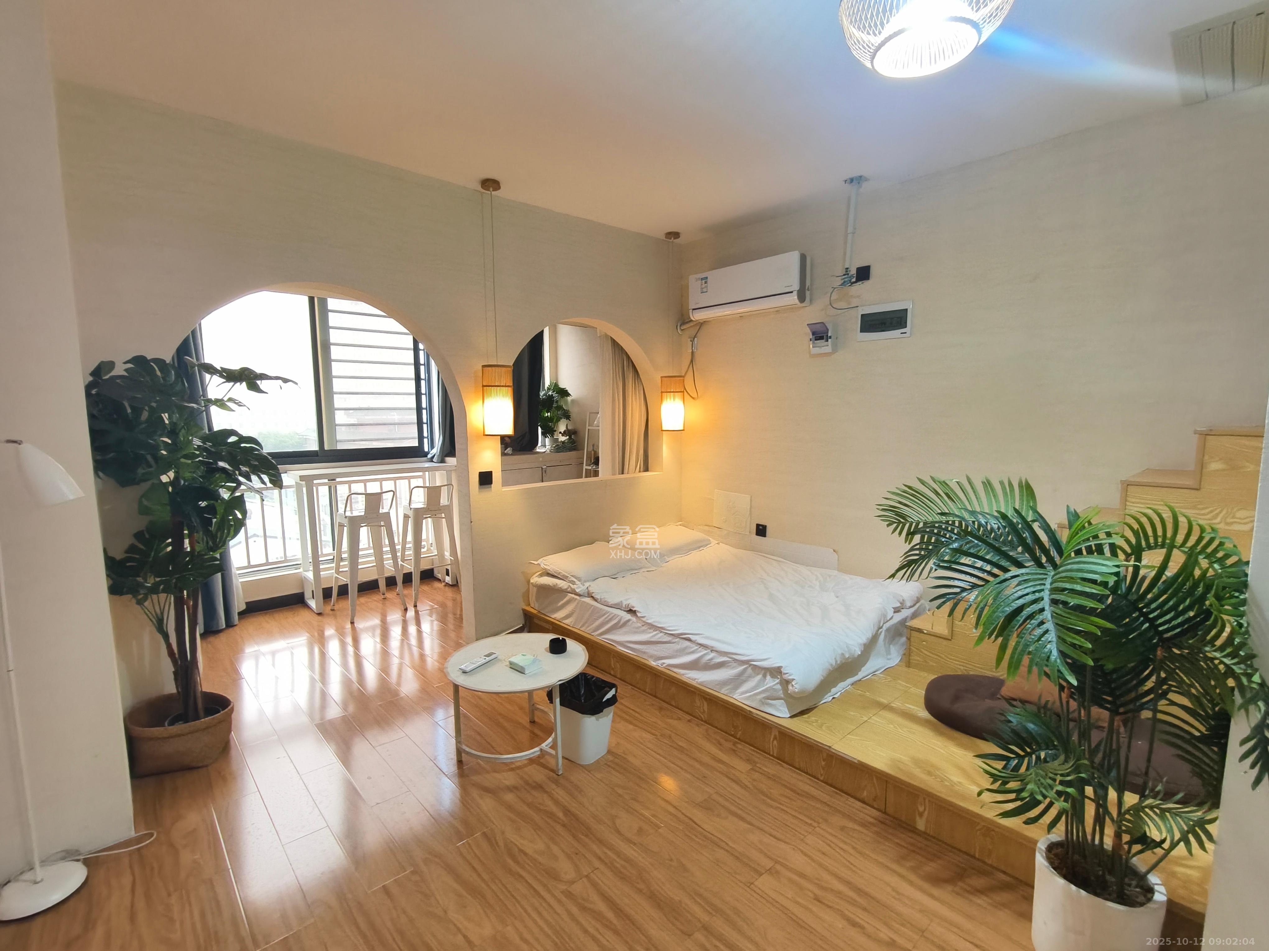 七彩丽都  1室1厅1卫    2000.0元/月室内图