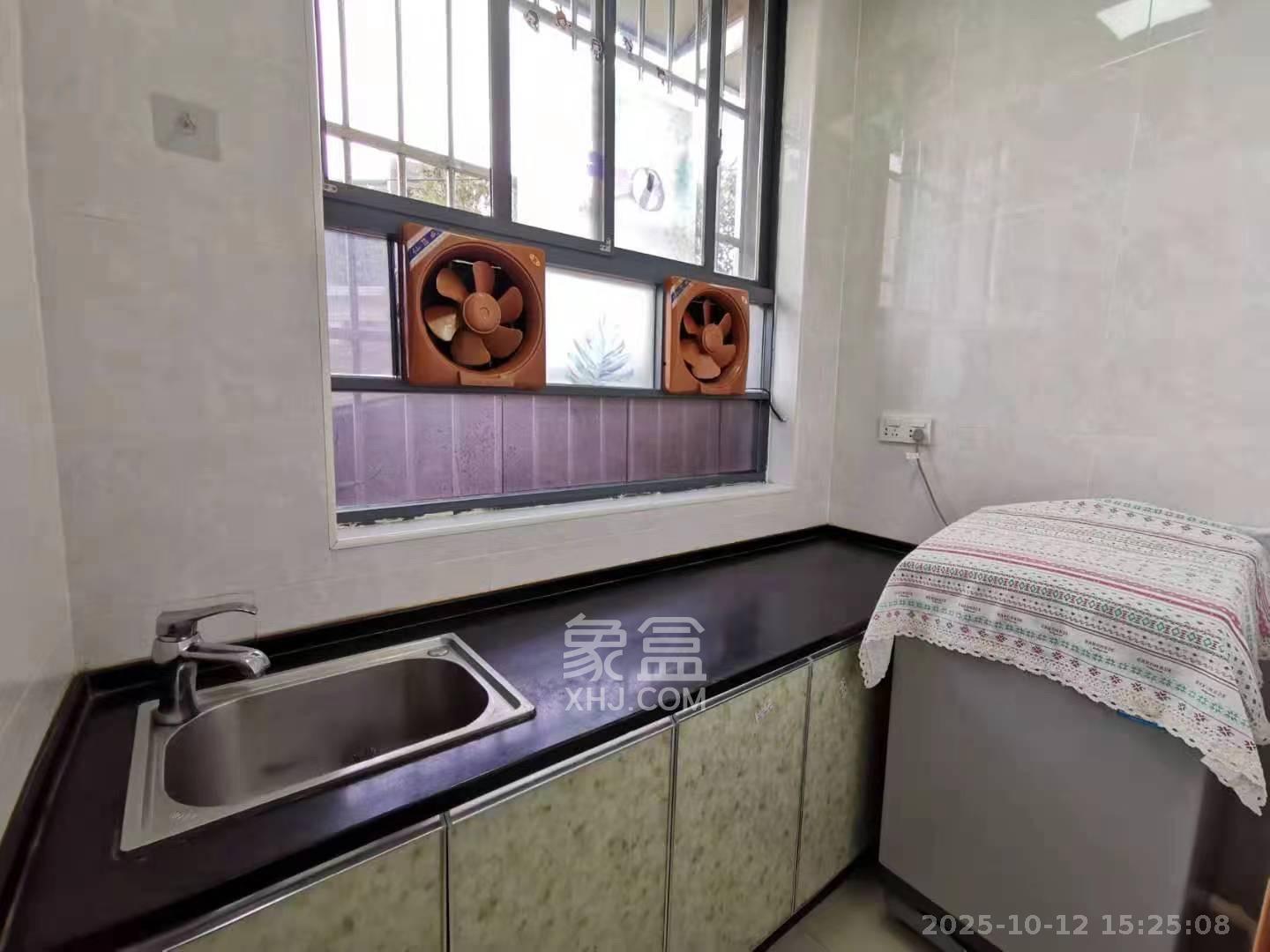 向东南路私房散盘 1室0厅0卫 1150.0元/月 向东南路私房散盘 1室0厅0卫 1150.0元/月室内图