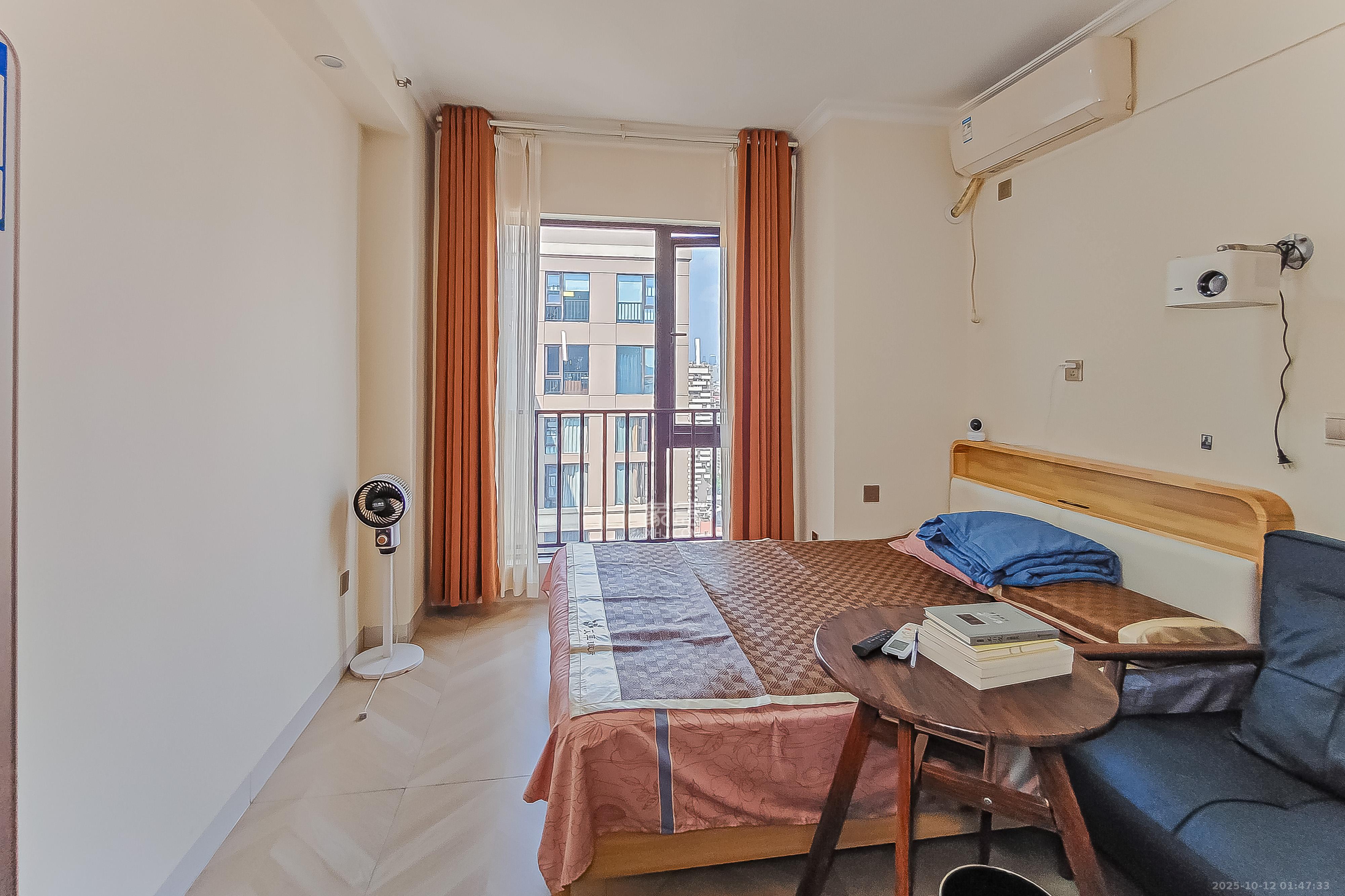 卓越江岸  1室1厅1卫    28.0万