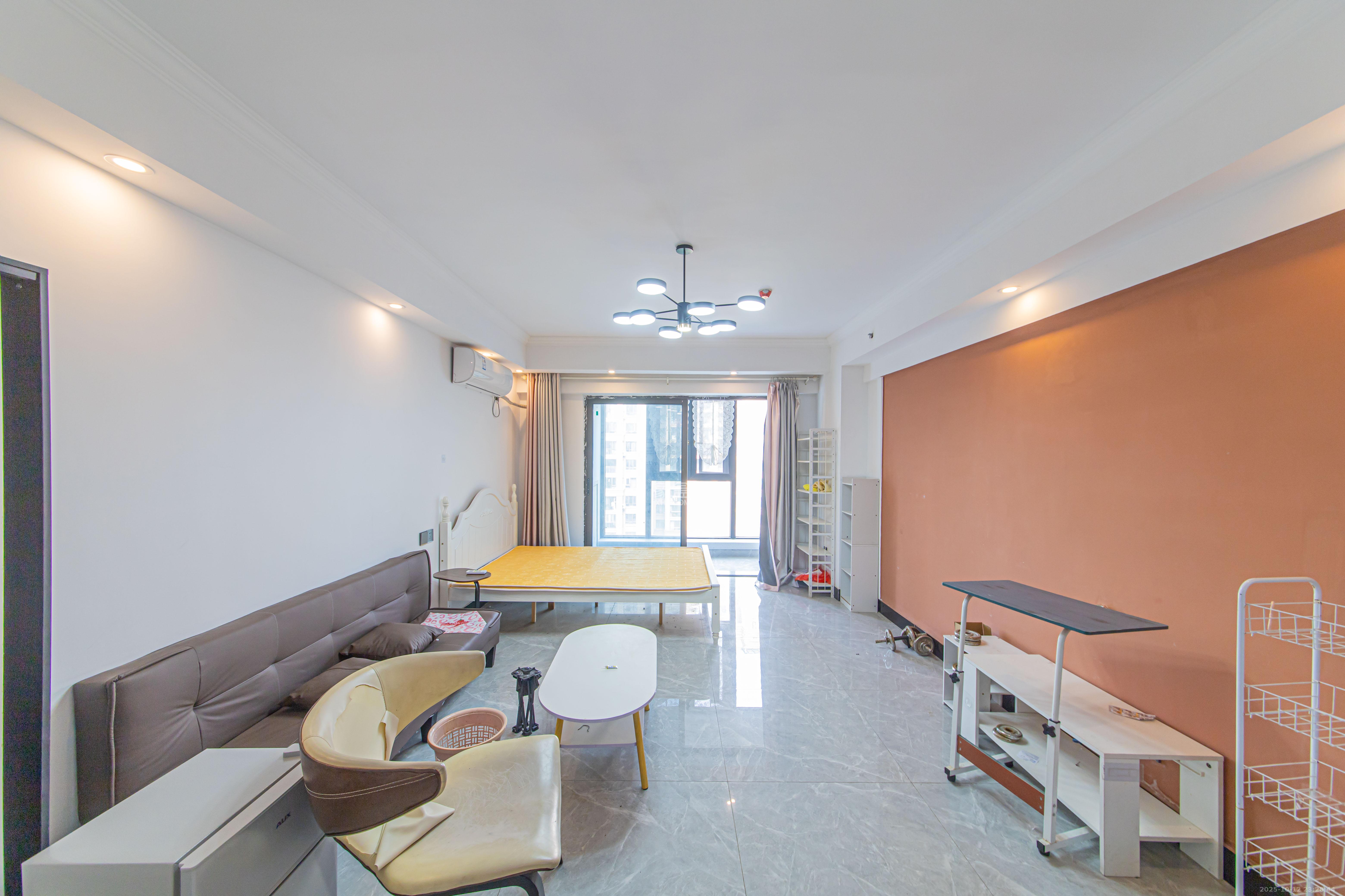 鑫远悦城（鑫远悦时代）  1室1厅1卫    29.0万