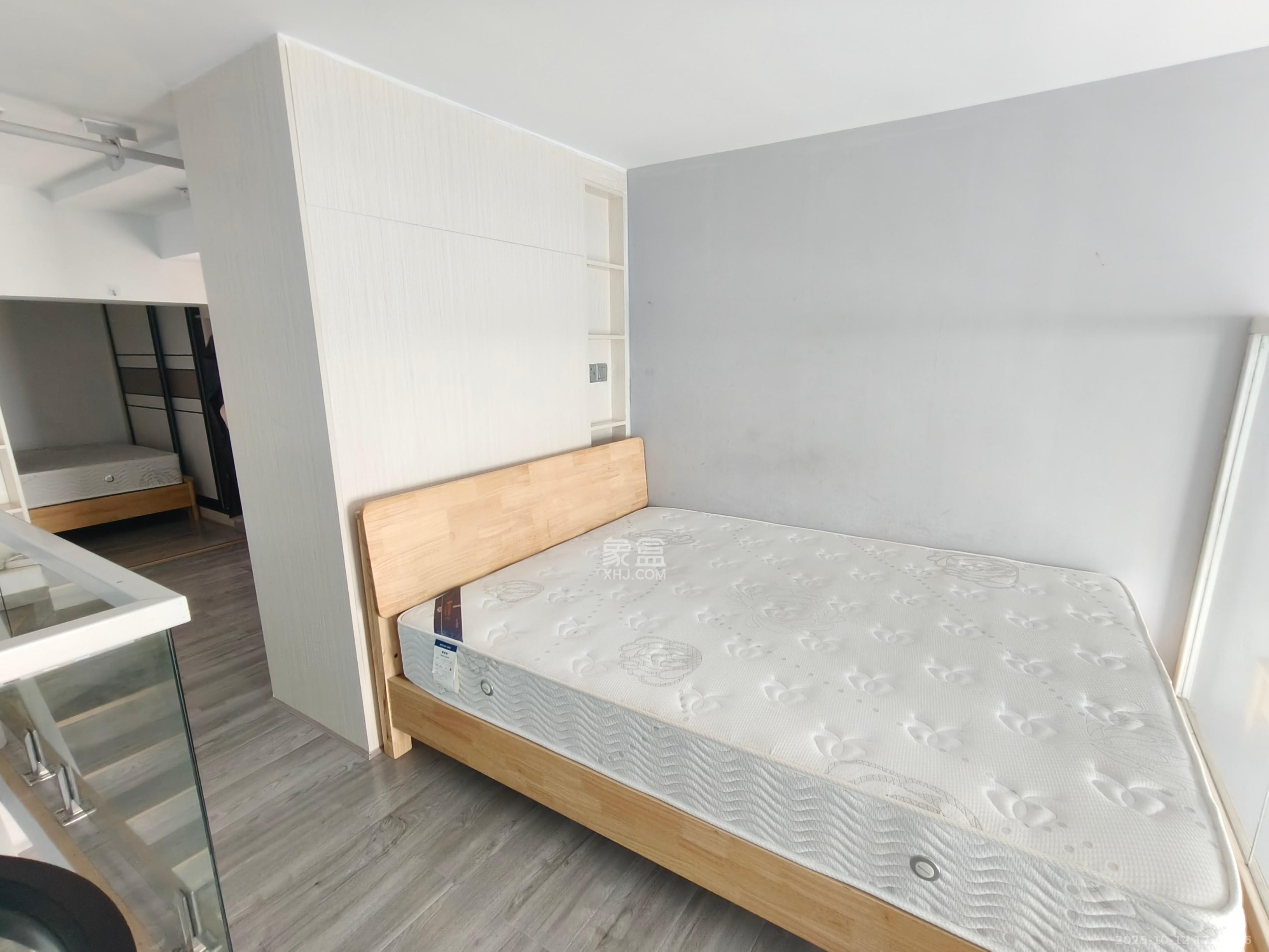 弘坤云寓  1室1厅1卫    2300.0元/月 弘坤云寓  1室1厅1卫    2300.0元/月室内图