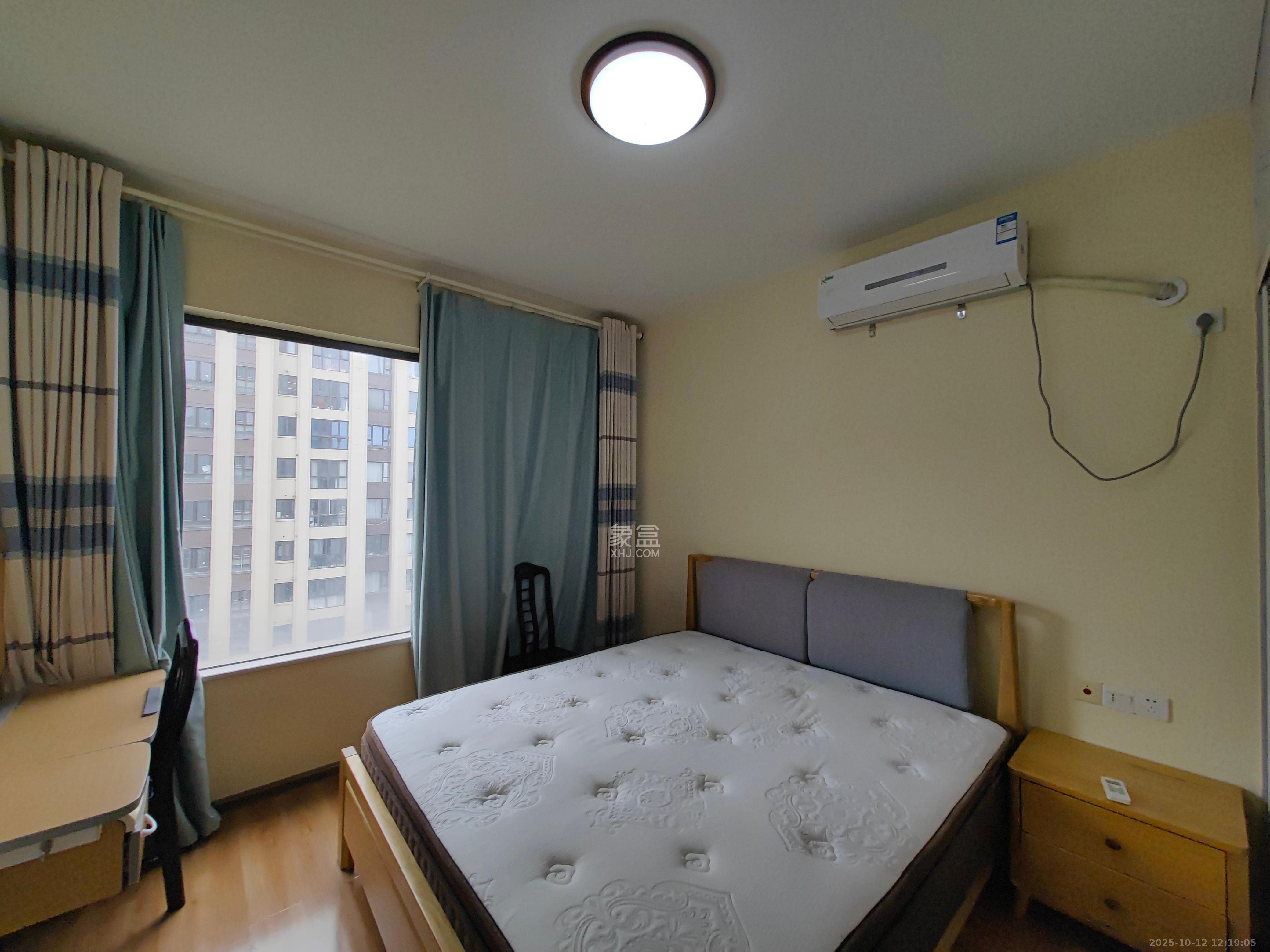 金茂梅溪湖  2室2厅1卫    2800.0元/月室内图