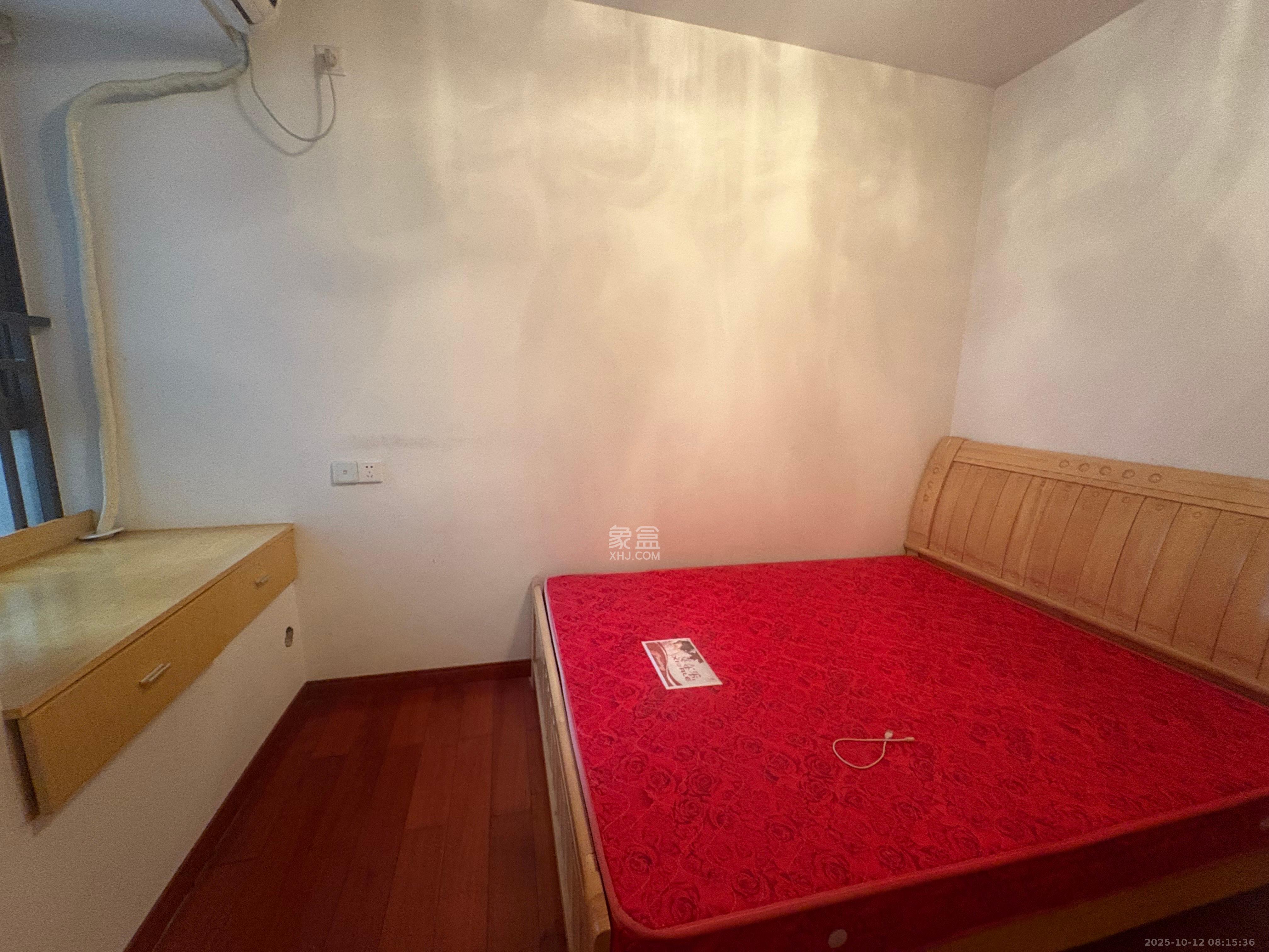 旭辉华庭  3室2厅1卫    1900.0元/月室内图