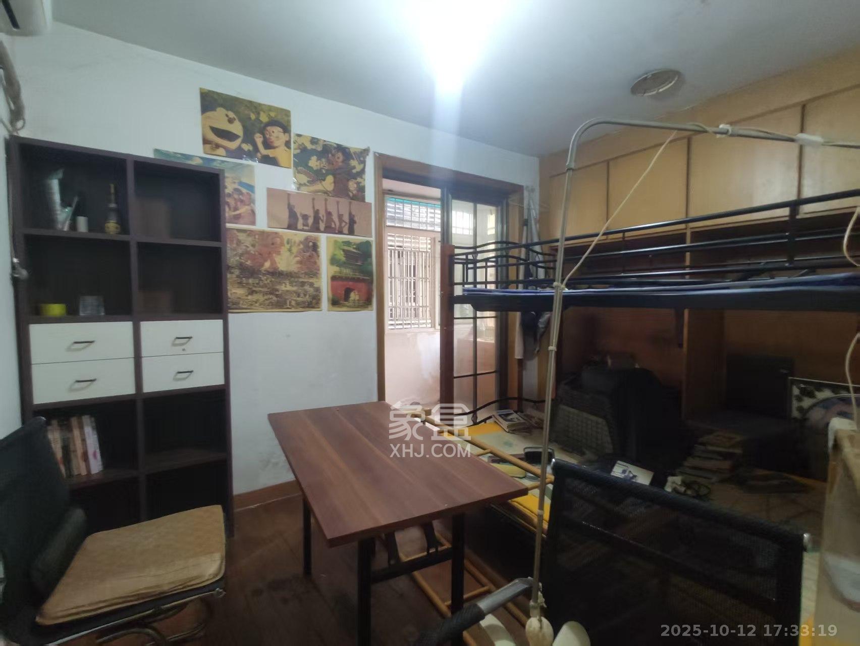 市直属机关宿舍  3室2厅1卫    1500.0元/月室内图