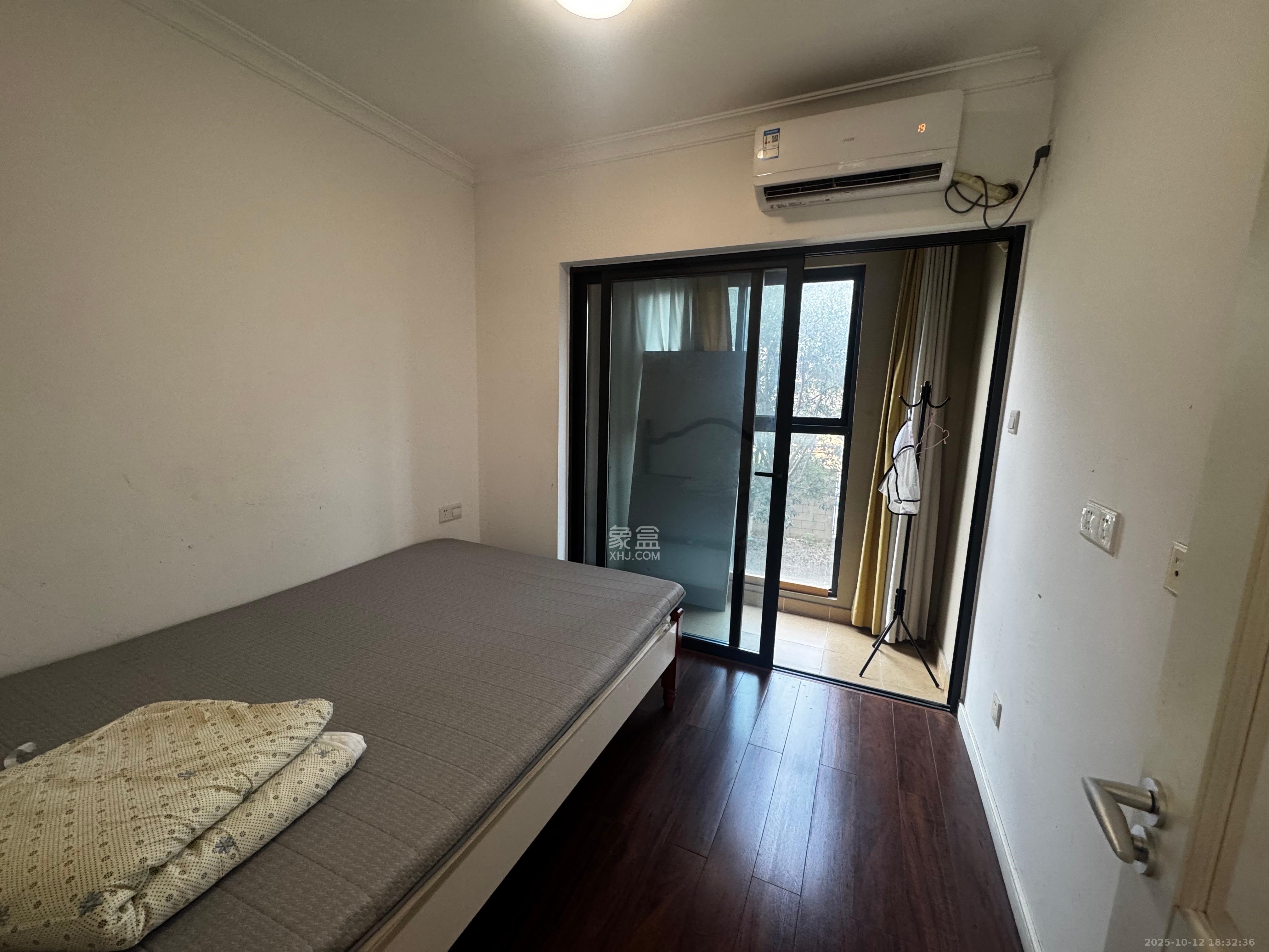 万科魅力之城观澜里 3室2厅2卫 2500.0元/月 万科魅力之城观澜里 3室2厅2卫 2500.0元/月室内图