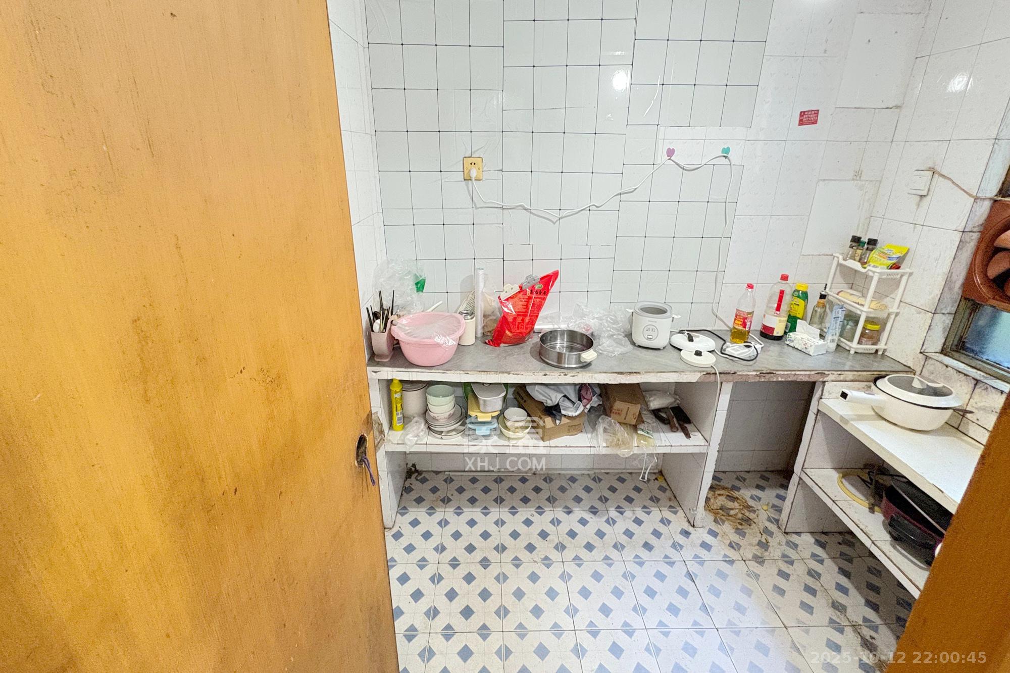 马王堆陶瓷城新合区 2室2厅1卫 45.0万 马王堆陶瓷城新合区 2室2厅1卫 45.0万厨房