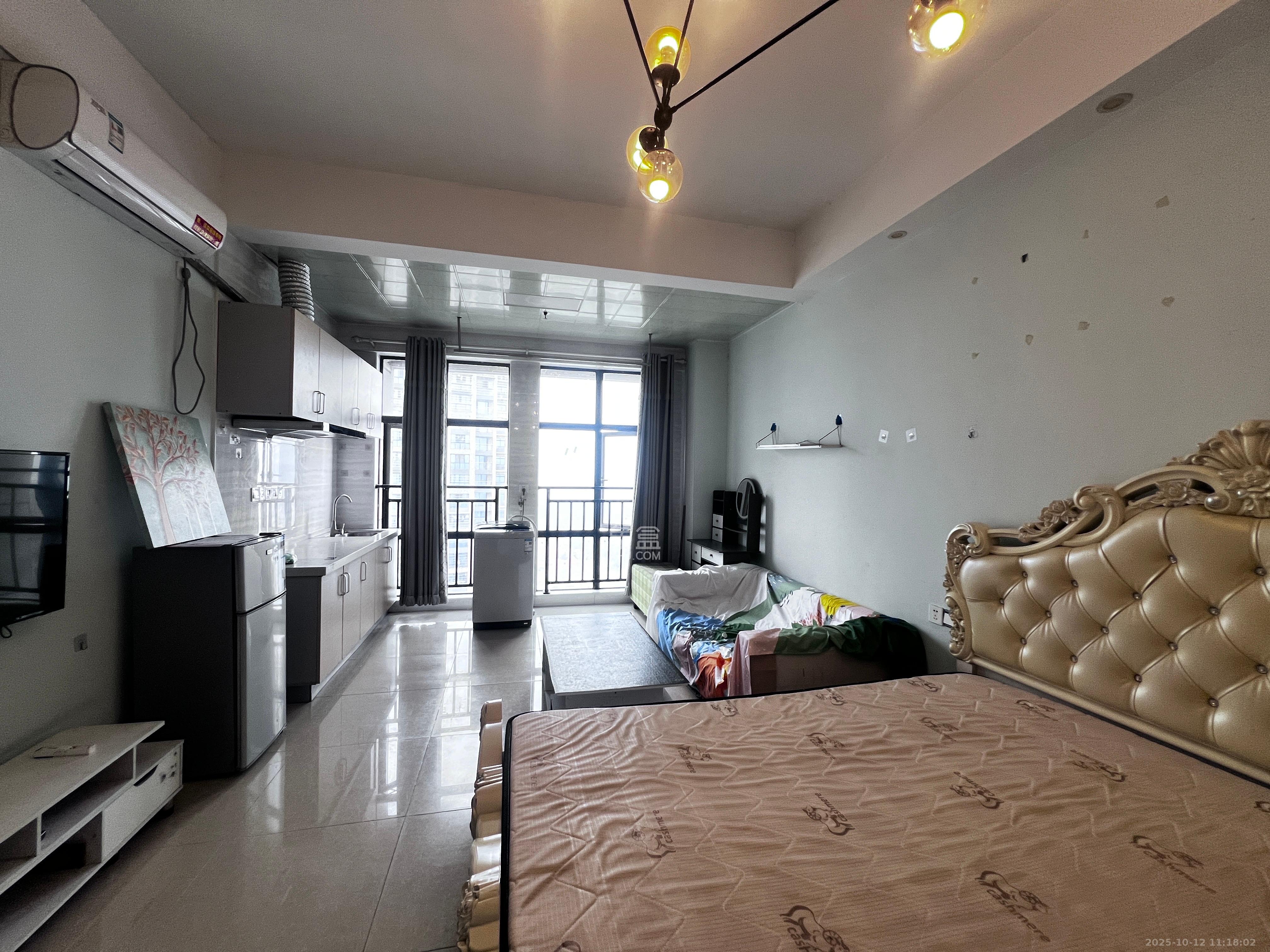 云集国际  1室1厅1卫    1100.0元/月