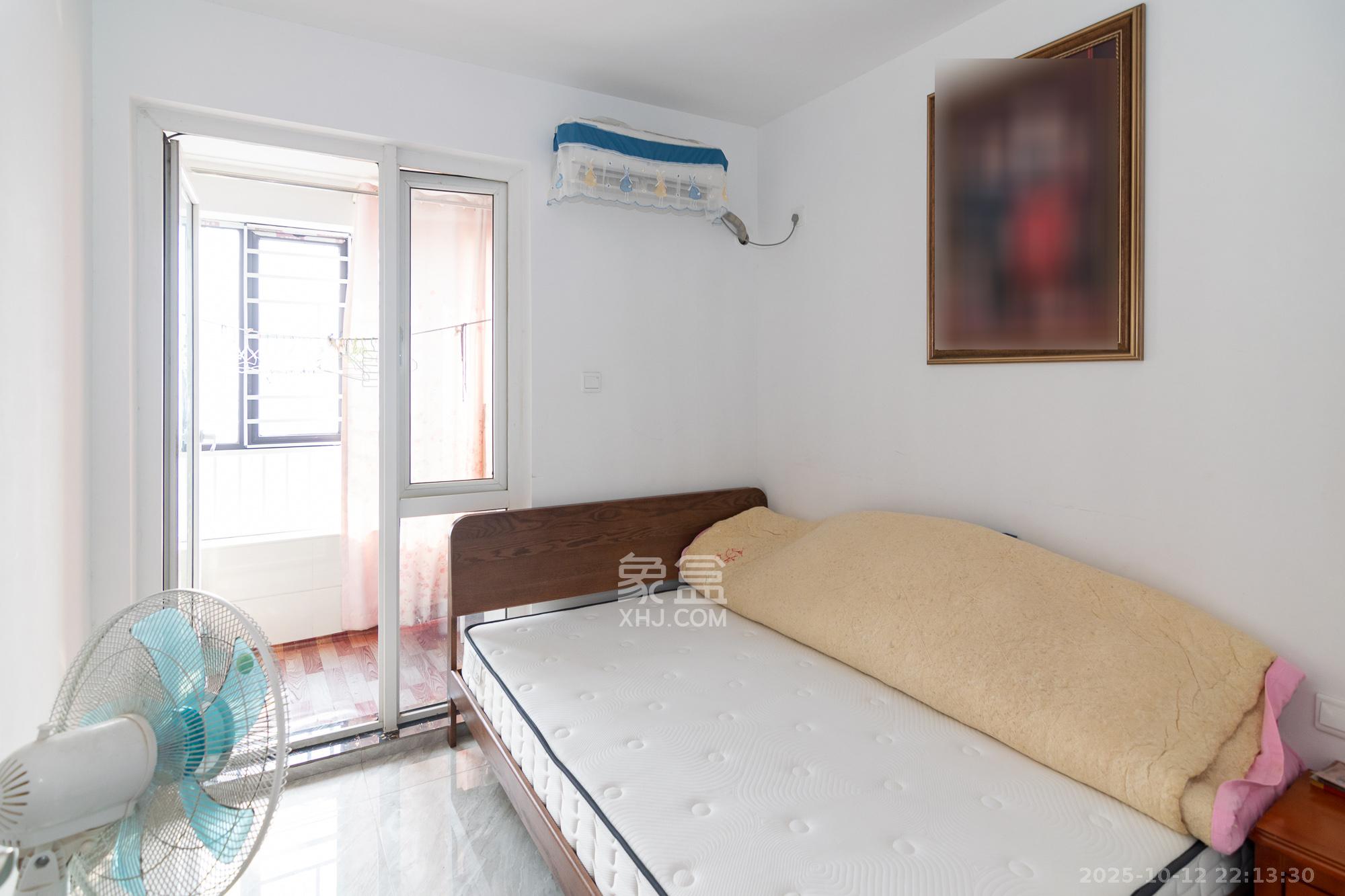 金地三千府（金地湖山樾、金地自在城）  3室2厅1卫    58.0万卧室