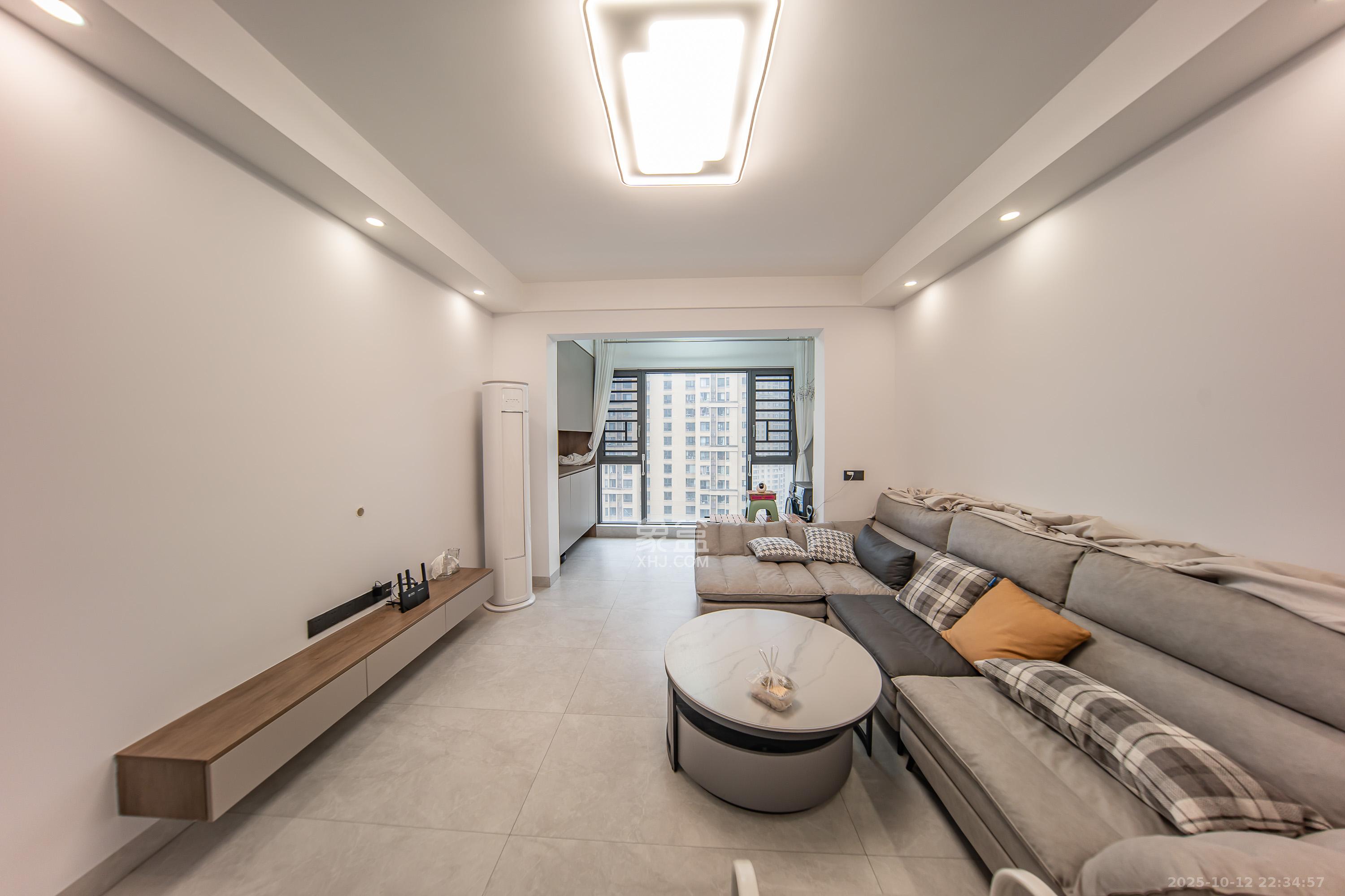 邦盛水岸御园 3室2厅2卫 129.0万 邦盛水岸御园 3室2厅2卫 129.0万客厅