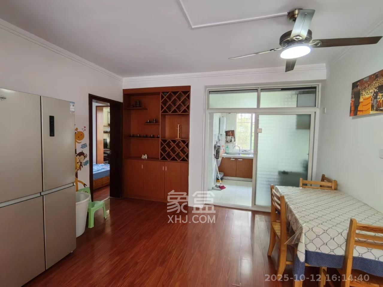 鄱阳小区  3室2厅1卫    1500.0元/月 鄱阳小区  3室2厅1卫    1500.0元/月室内图