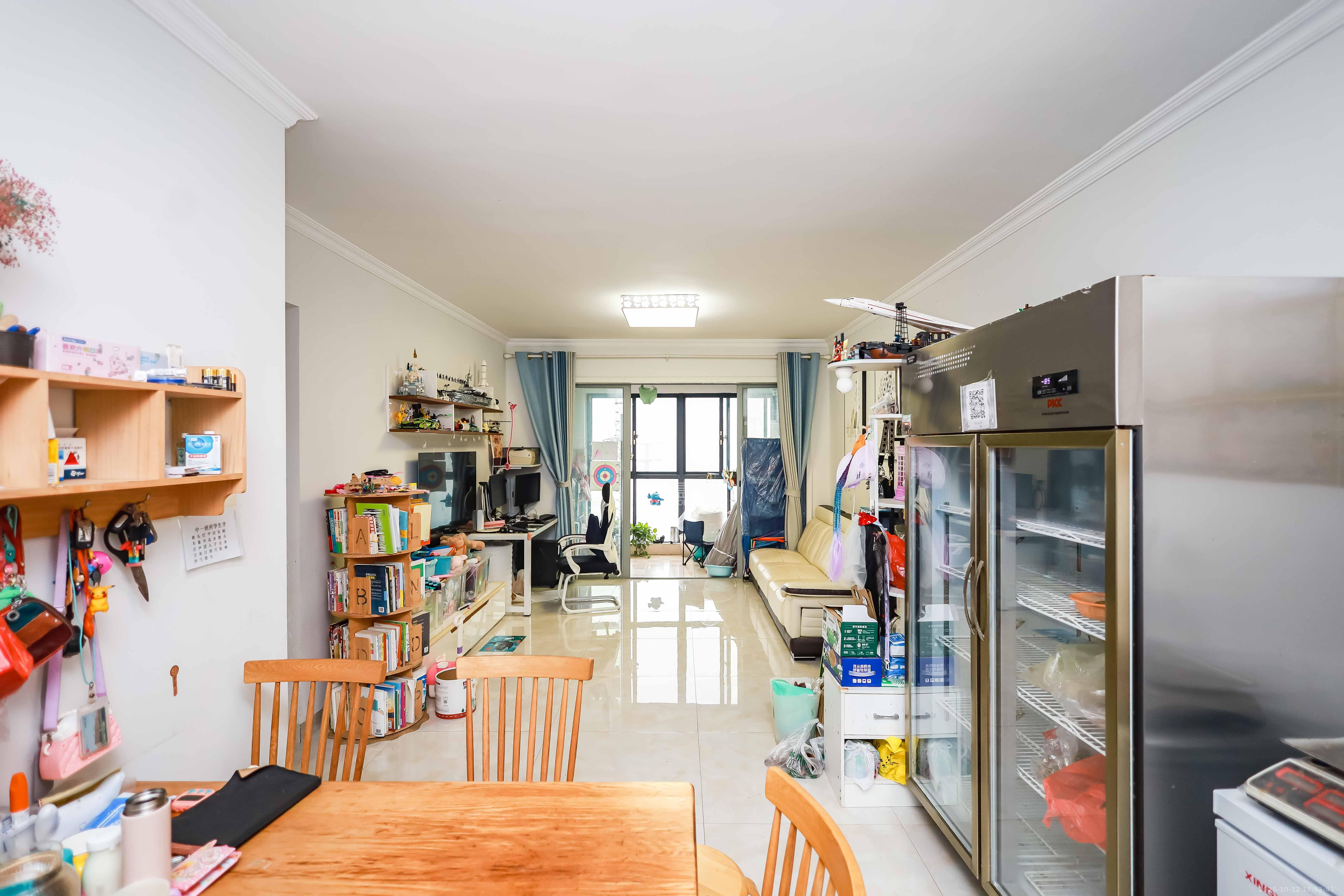 潇湘奥林匹克花园  3室2厅1卫    89.0万客厅