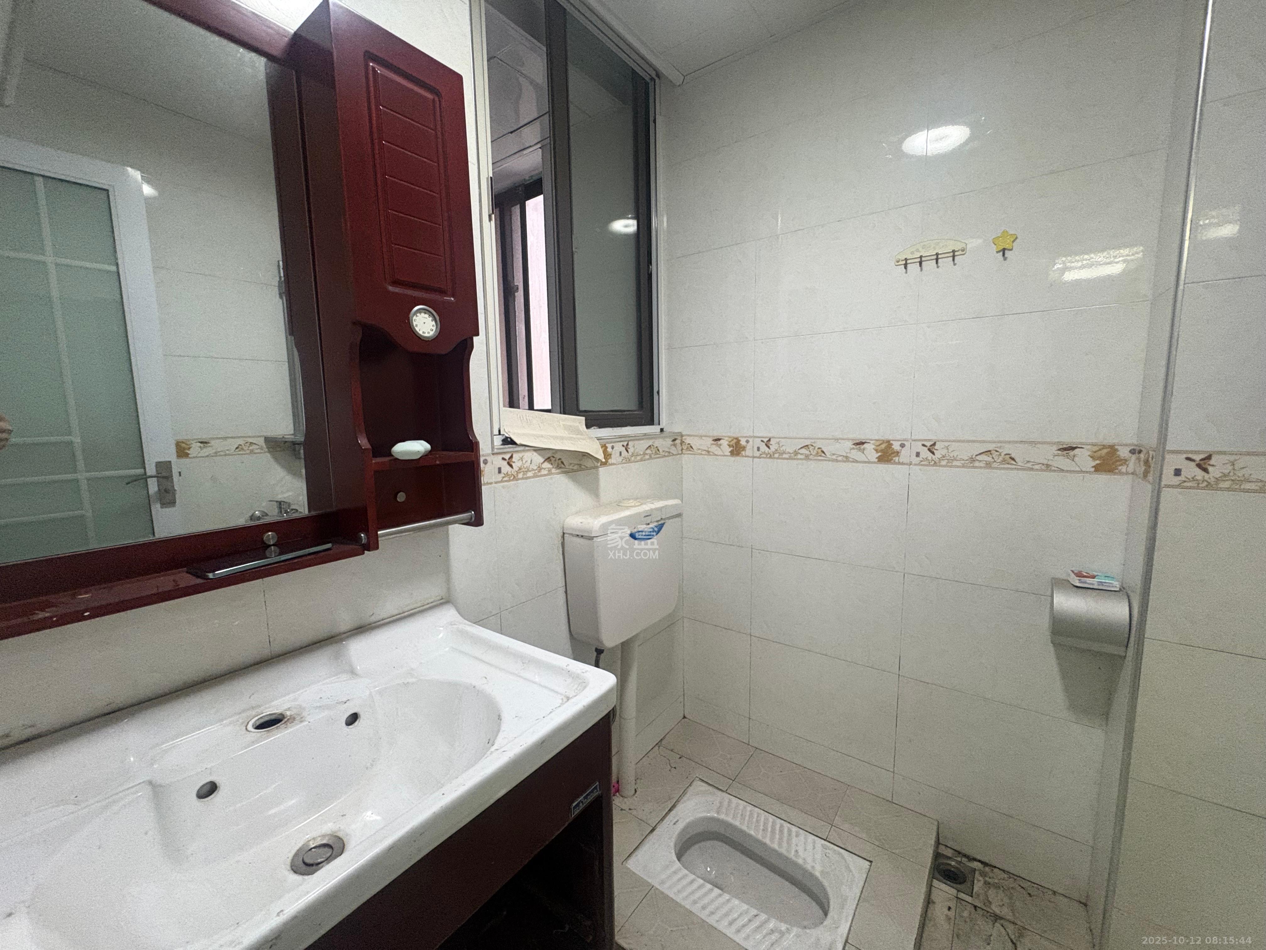 旭辉华庭  3室2厅1卫    1900.0元/月室内图