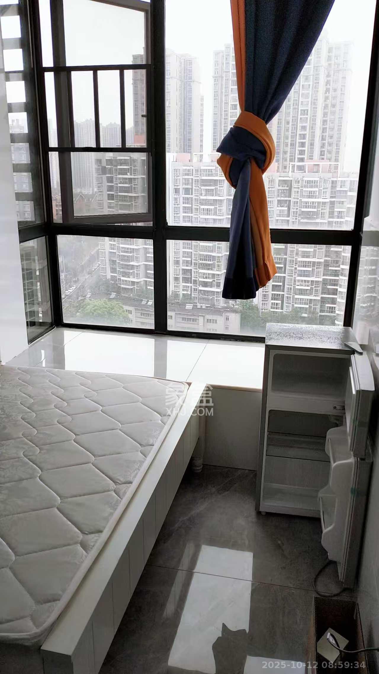 华美公寓（新猎鹰公寓）  1室0厅0卫    1000.0元/月室内图