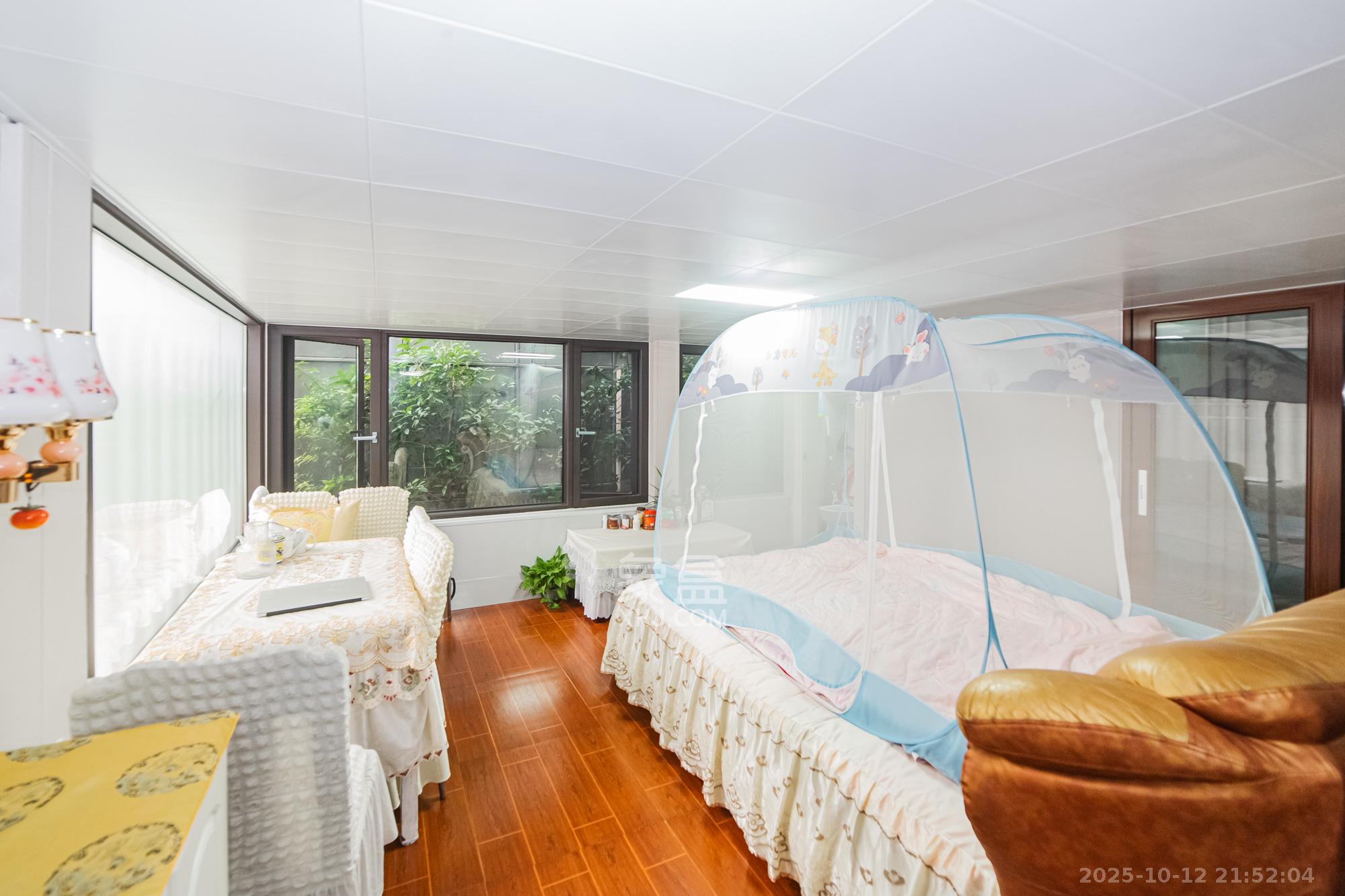 长泰豪园 7室2厅4卫 580.0万 长泰豪园 7室2厅4卫 580.0万卧室