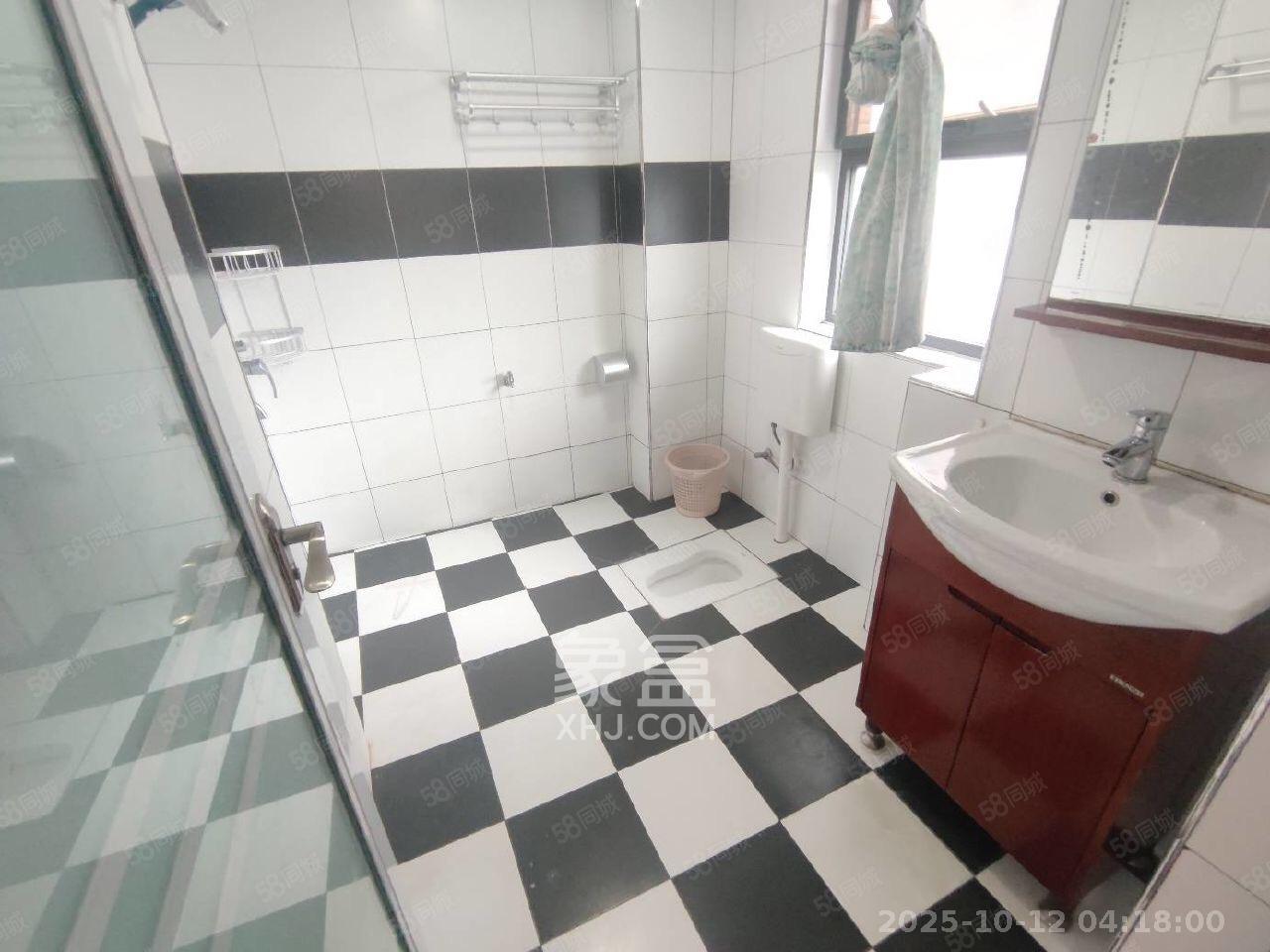 湘江雅颂居  3室1厅1卫    2500.0元/月室内图