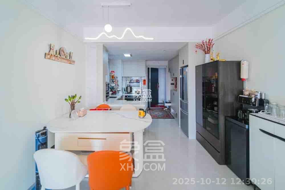 卓越伊景苑  3室2厅2卫    3600.0元/月 卓越伊景苑  3室2厅2卫    3600.0元/月室内图