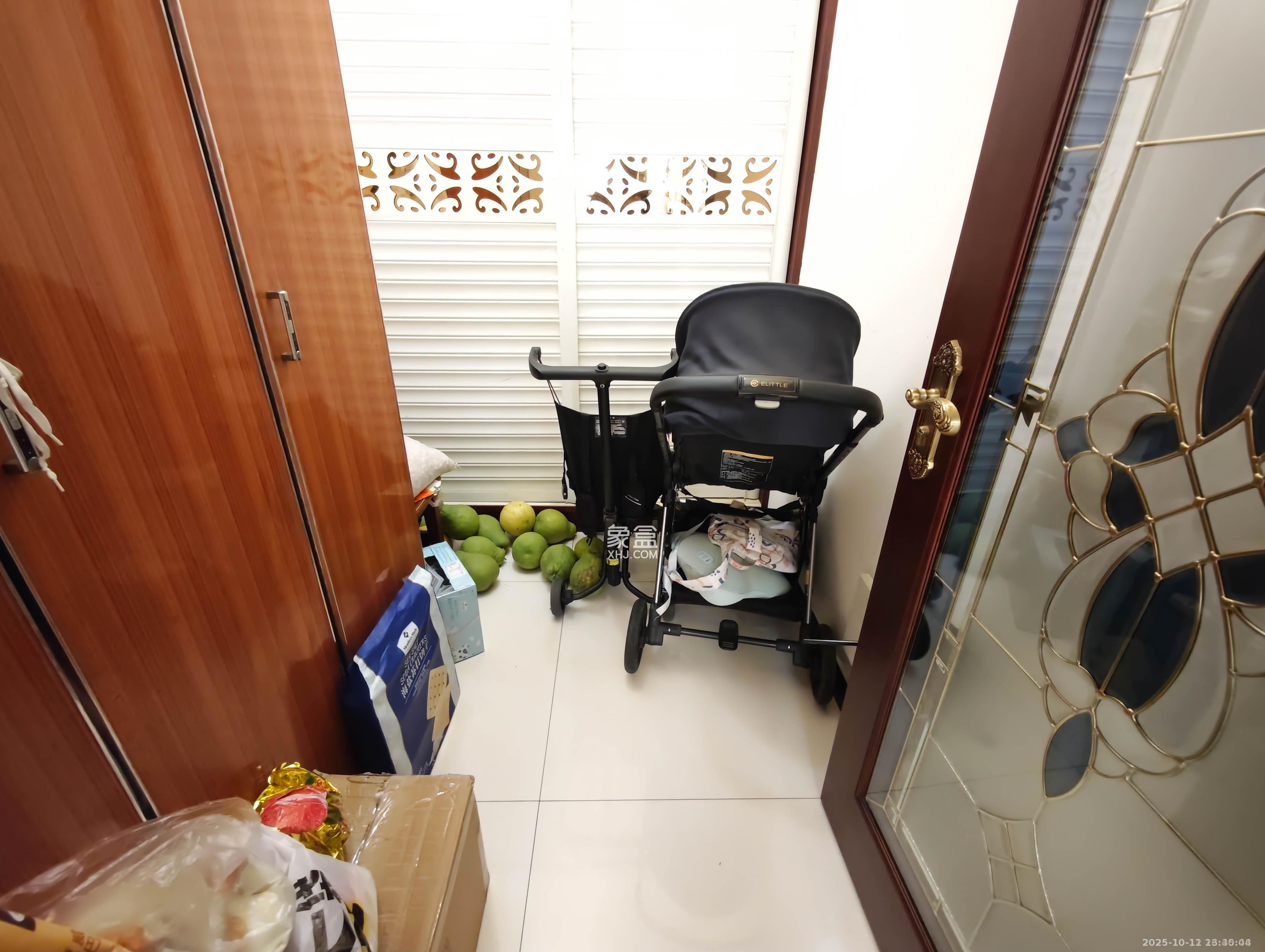 水岸天际(一期、二期) 5室2厅2卫 5000.0元/月 水岸天际(一期、二期) 5室2厅2卫 5000.0元/月室内图