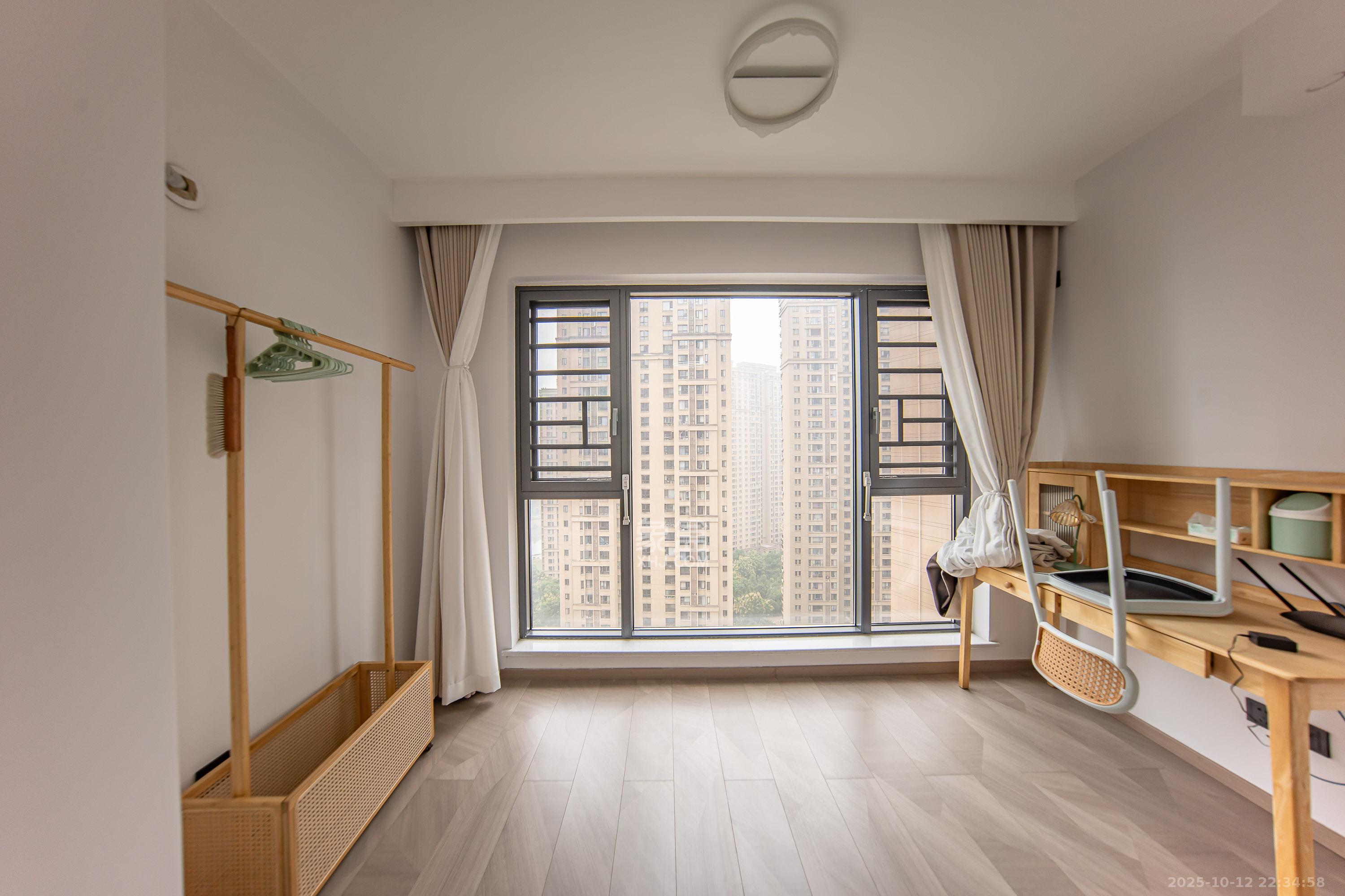 邦盛水岸御园 3室2厅2卫 129.0万 邦盛水岸御园 3室2厅2卫 129.0万阳台