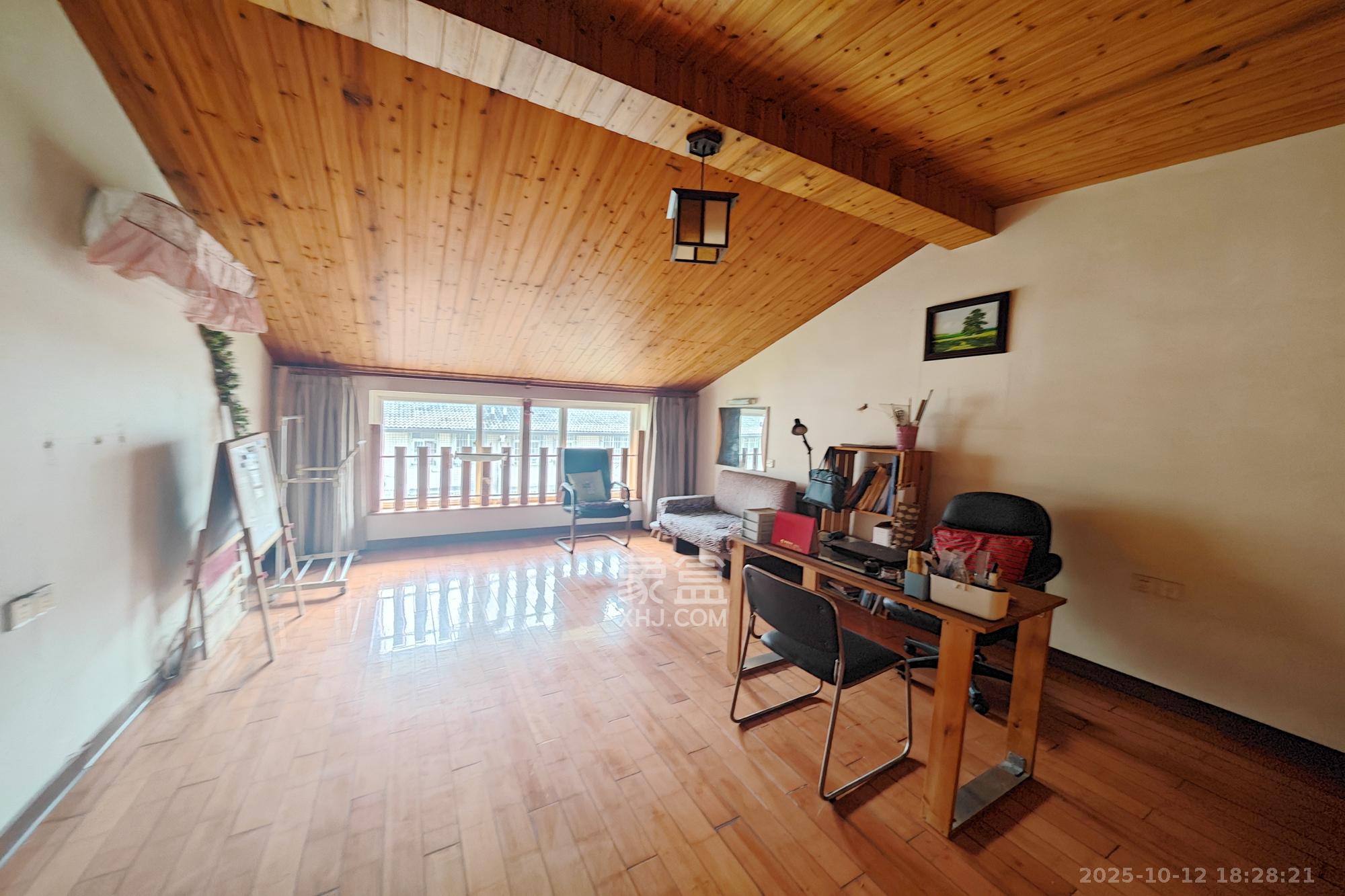 怡景民居 4室2厅2卫 53.0万 怡景民居 4室2厅2卫 53.0万卧室