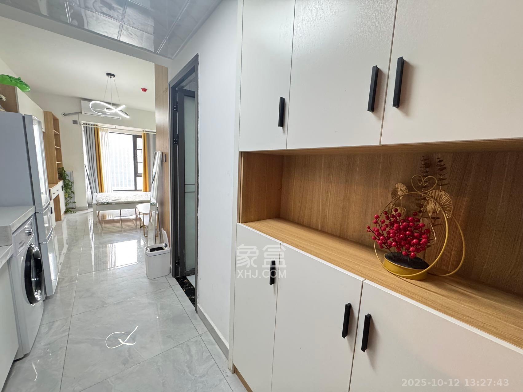 碧桂园城市之光  1室1厅1卫    1500.0元/月 碧桂园城市之光  1室1厅1卫    1500.0元/月室内图