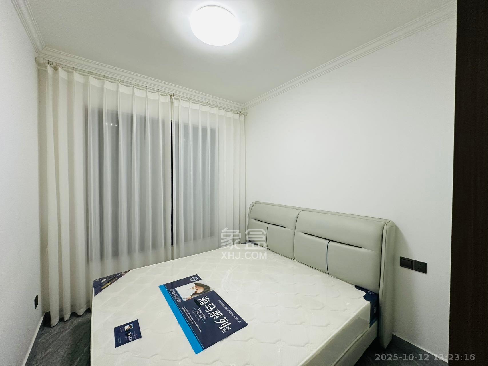 建发央著 3室2厅2卫 3500.0元/月 建发央著 3室2厅2卫 3500.0元/月室内图