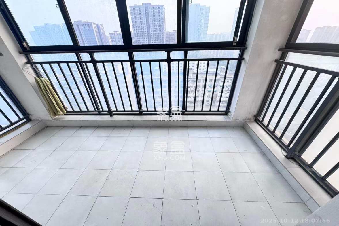 兴隆景苑 2室2厅1卫 1700.0元/月 兴隆景苑 2室2厅1卫 1700.0元/月室内图