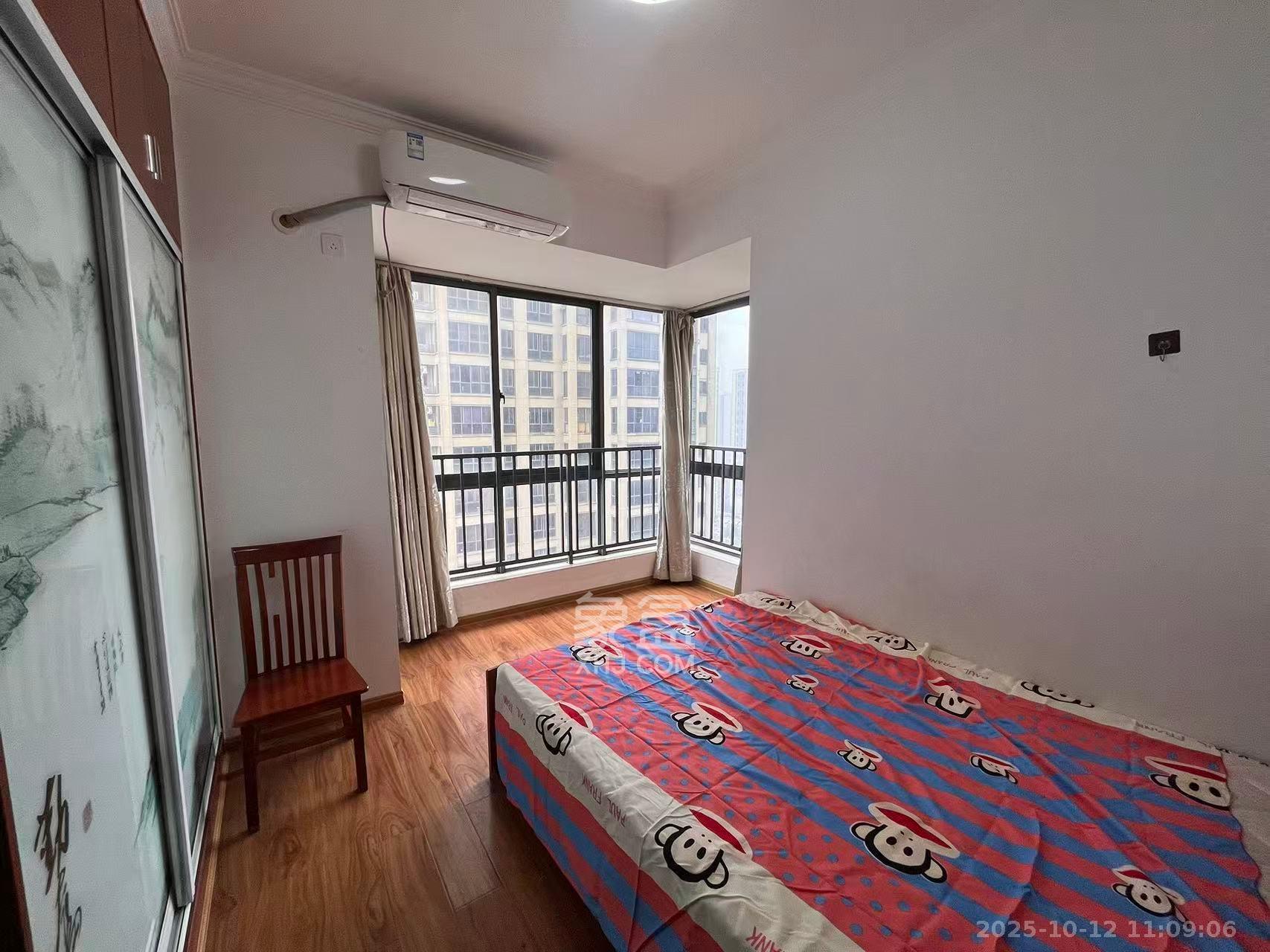 碧桂园南城首府（东宸林海）  3室2厅1卫    1800.0元/月室内图