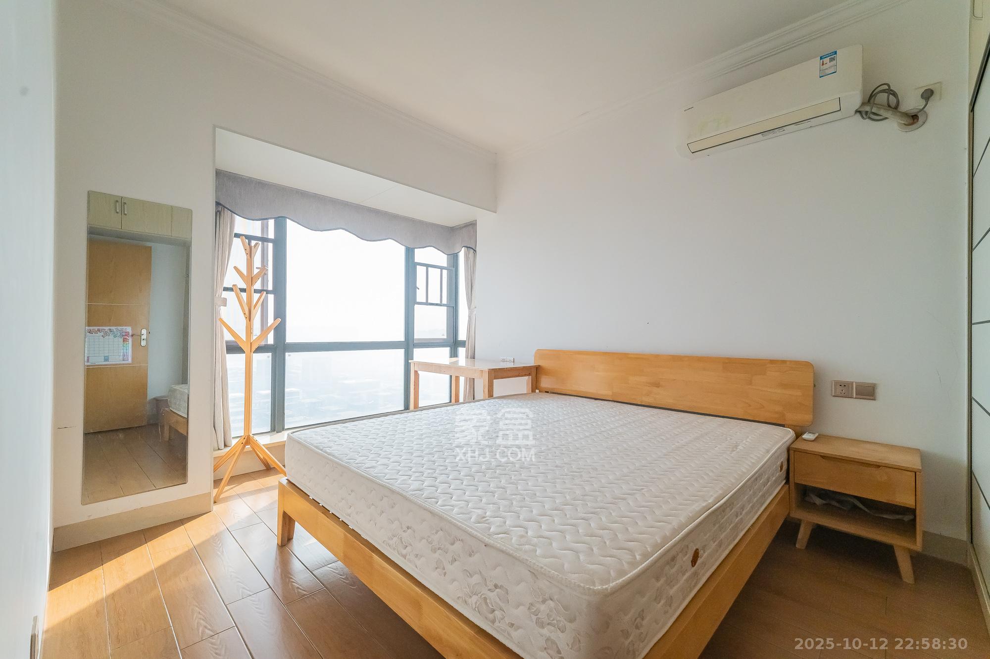 海伦春天  3室2厅1卫    50.0万卧室