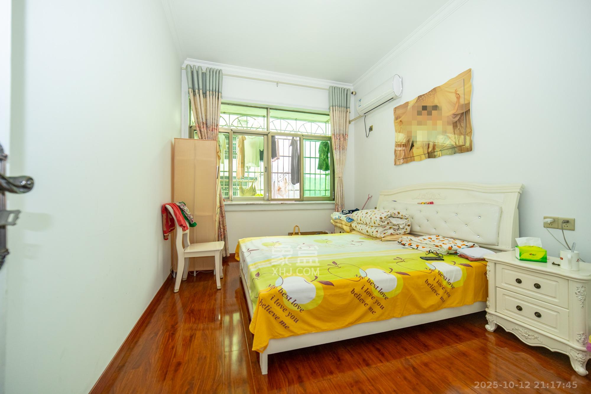 众鑫建材市场（长沙县星沙镇皮具市场）  4室2厅2卫    63.8万卧室