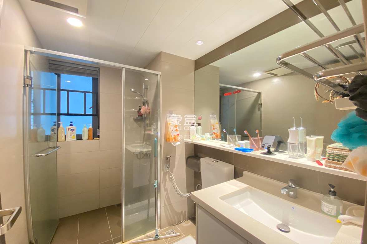 时代年华 1室0厅0卫 2300.0元/月 时代年华 1室0厅0卫 2300.0元/月室内图