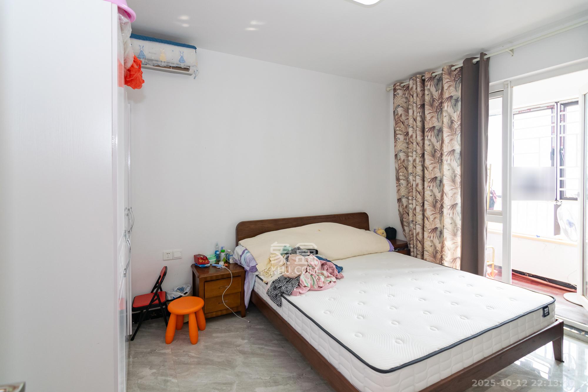 金地三千府（金地湖山樾、金地自在城）  3室2厅1卫    58.0万卧室