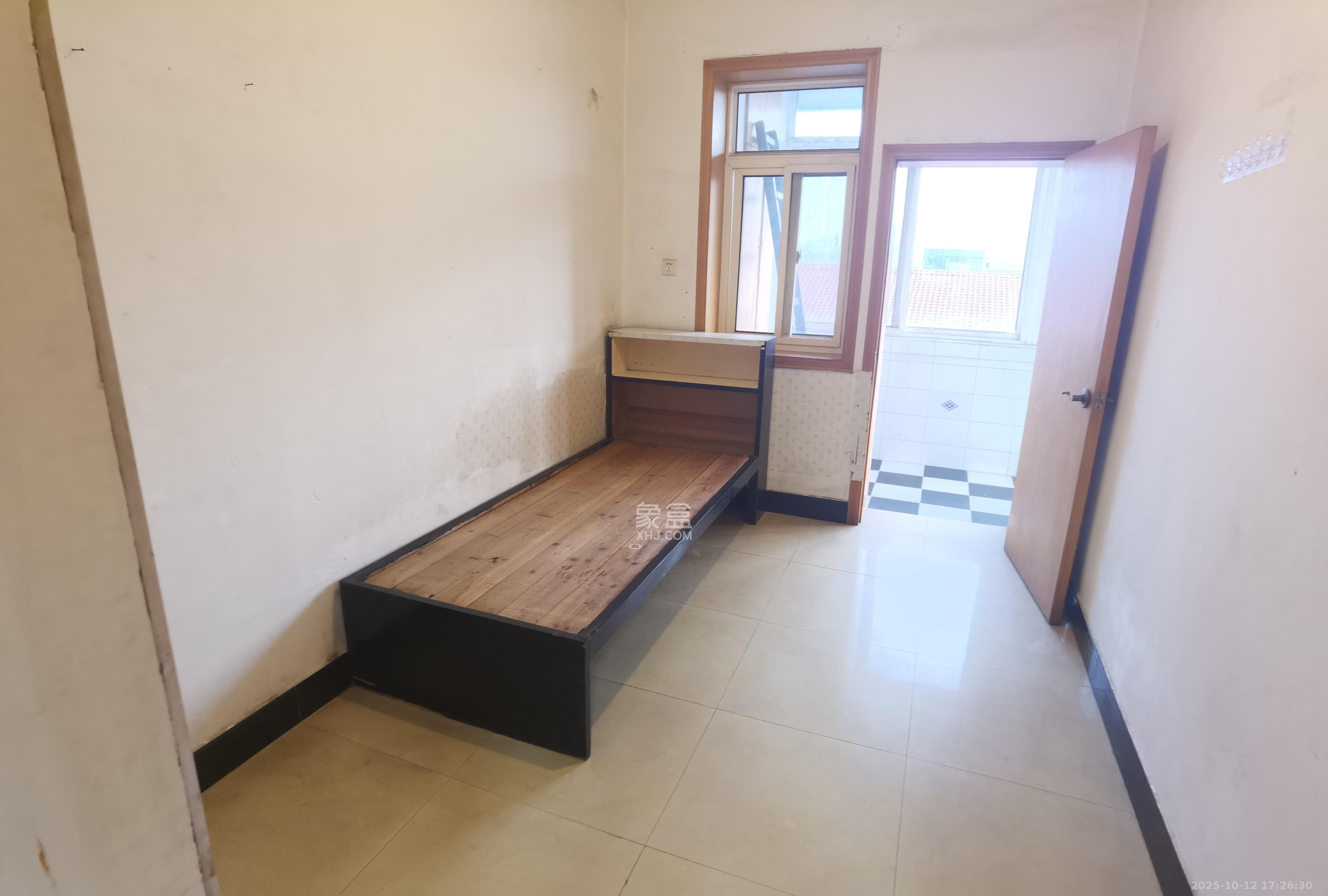 变压器厂宿舍 3室2厅1卫 1200.0元/月 变压器厂宿舍 3室2厅1卫 1200.0元/月室内图