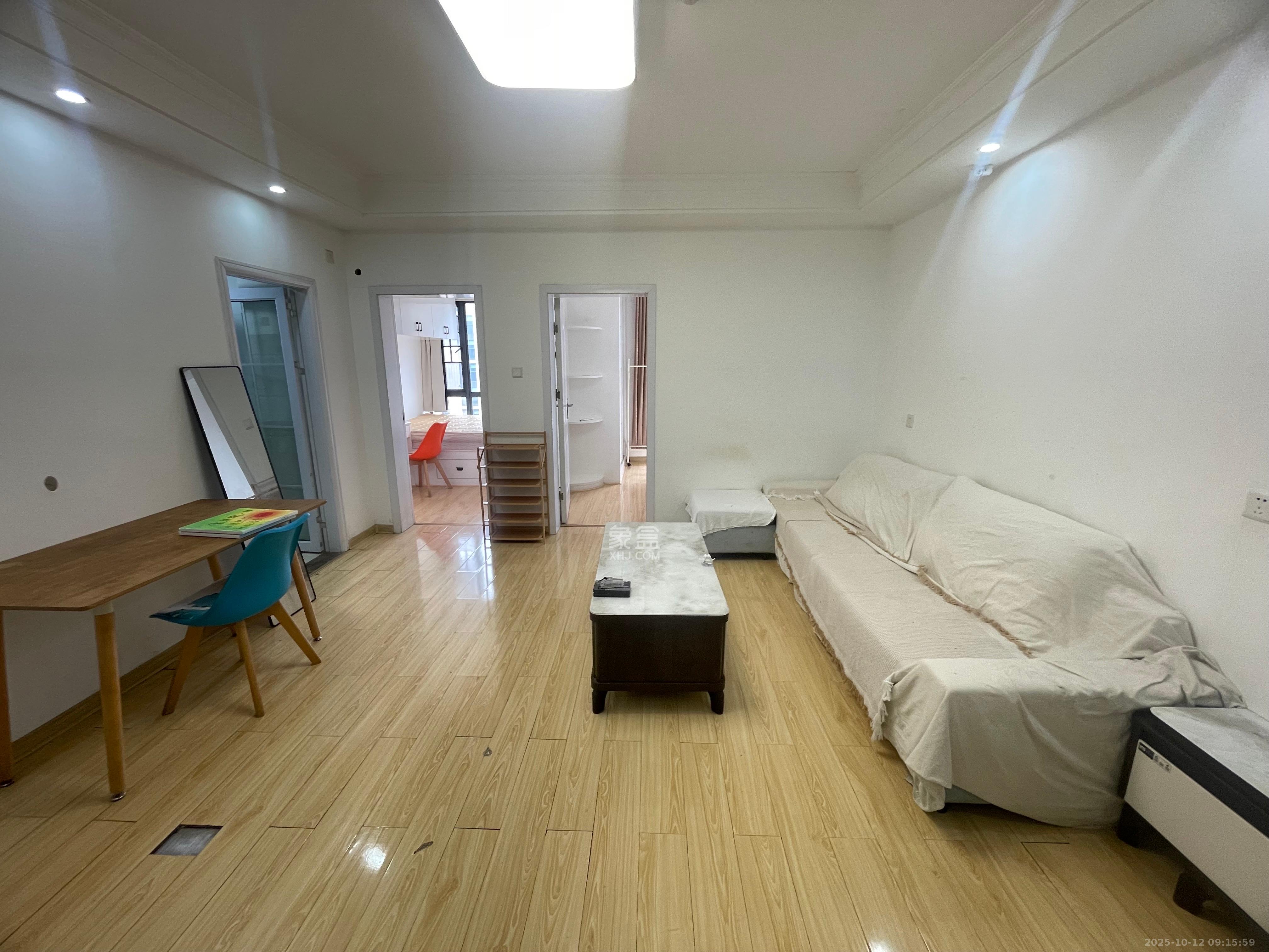 欧亚达国际广场  2室2厅1卫    2200.0元/月 欧亚达国际广场  2室2厅1卫    2200.0元/月室内图