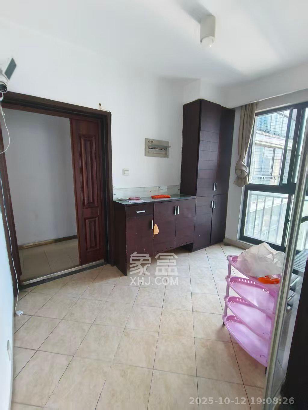 三万英尺  4室2厅1卫    3800.0元/月 三万英尺  4室2厅1卫    3800.0元/月