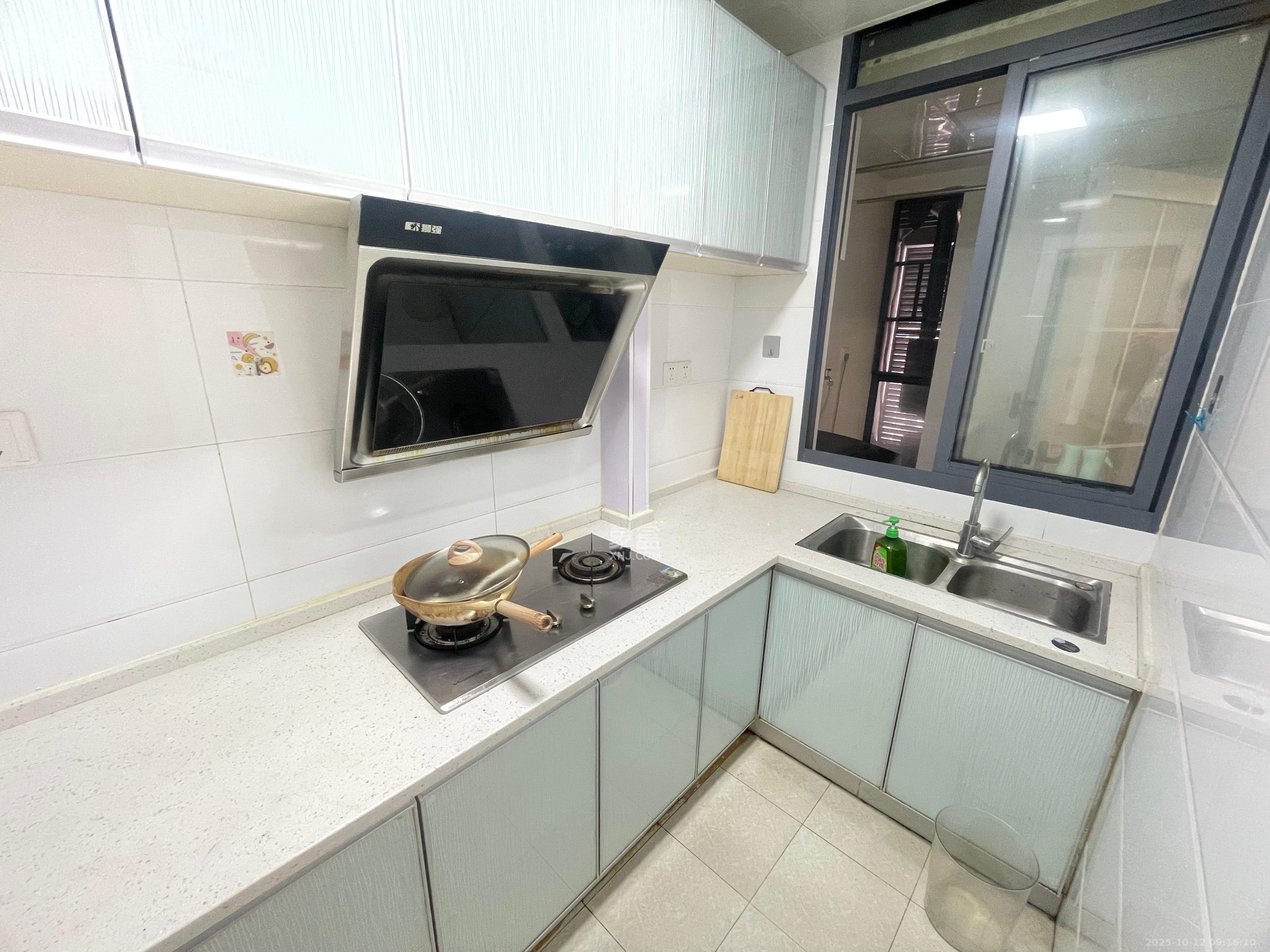 欧亚达国际广场  2室2厅1卫    2200.0元/月 欧亚达国际广场  2室2厅1卫    2200.0元/月室内图