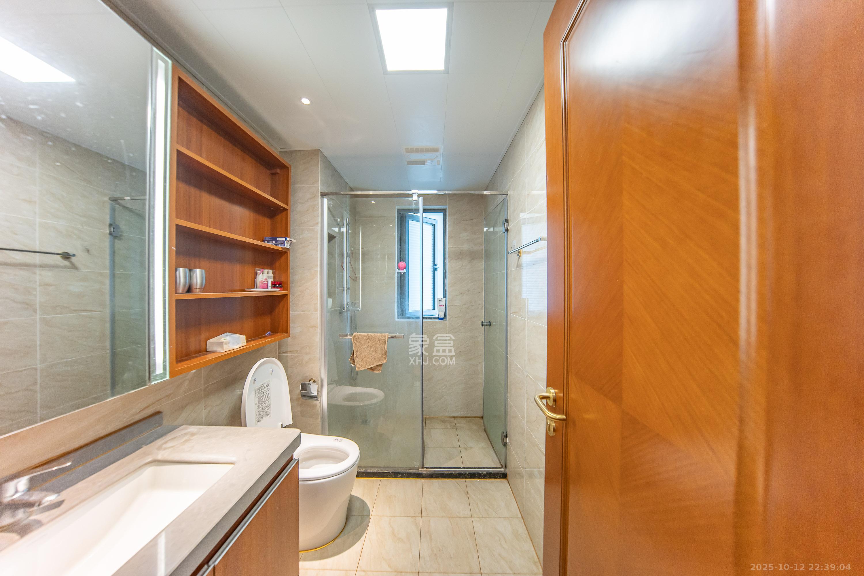 恒大文化旅游城A区  3室2厅2卫    112.0万 恒大文化旅游城A区  3室2厅2卫    112.0万卫生间