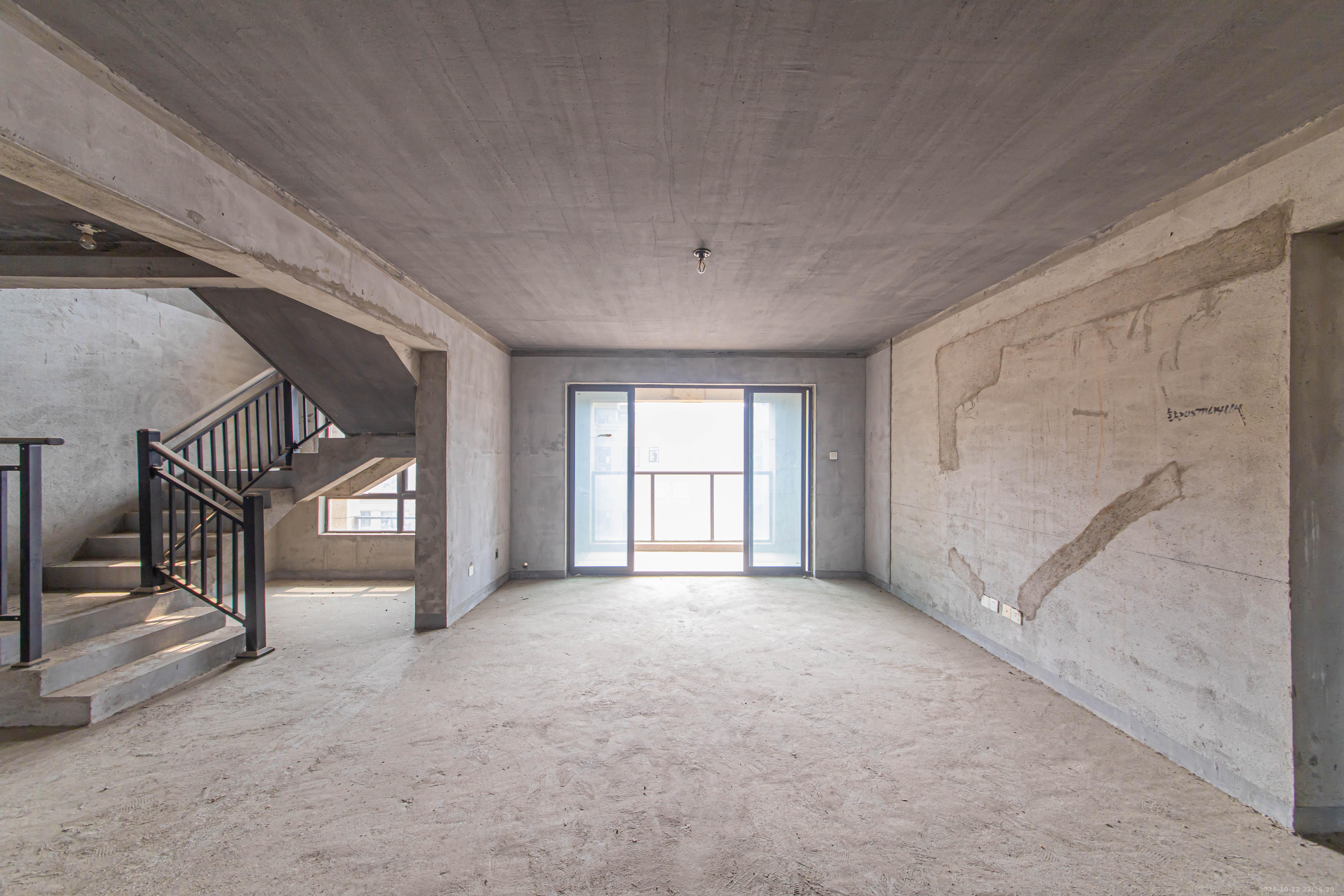 鑫远悦城(鑫远悦时代)  4室2厅2卫    220.0万 鑫远悦城(鑫远悦时代)  4室2厅2卫    220.0万