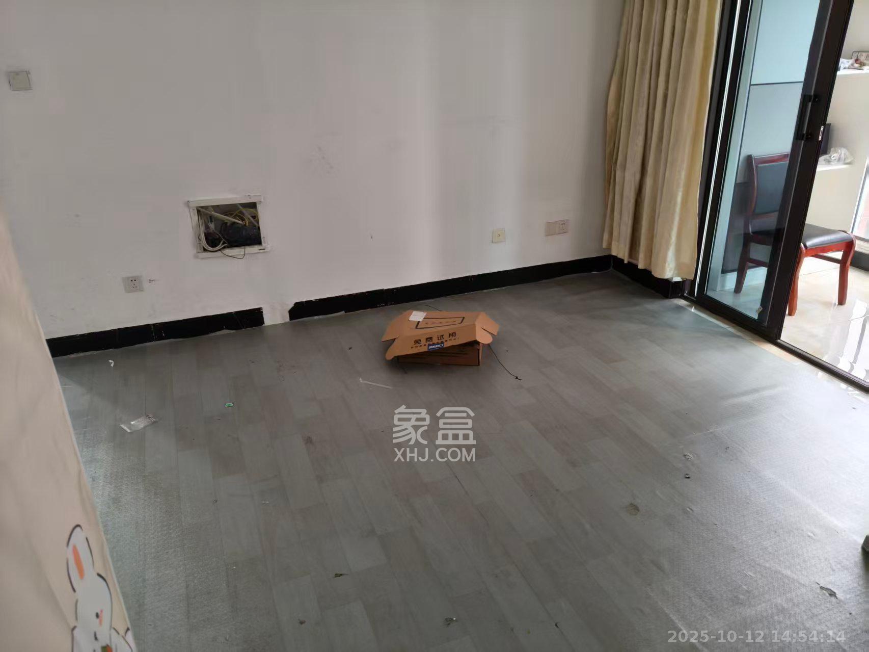 中冶中央公园  4室1厅2卫    2000.0元/月室内图