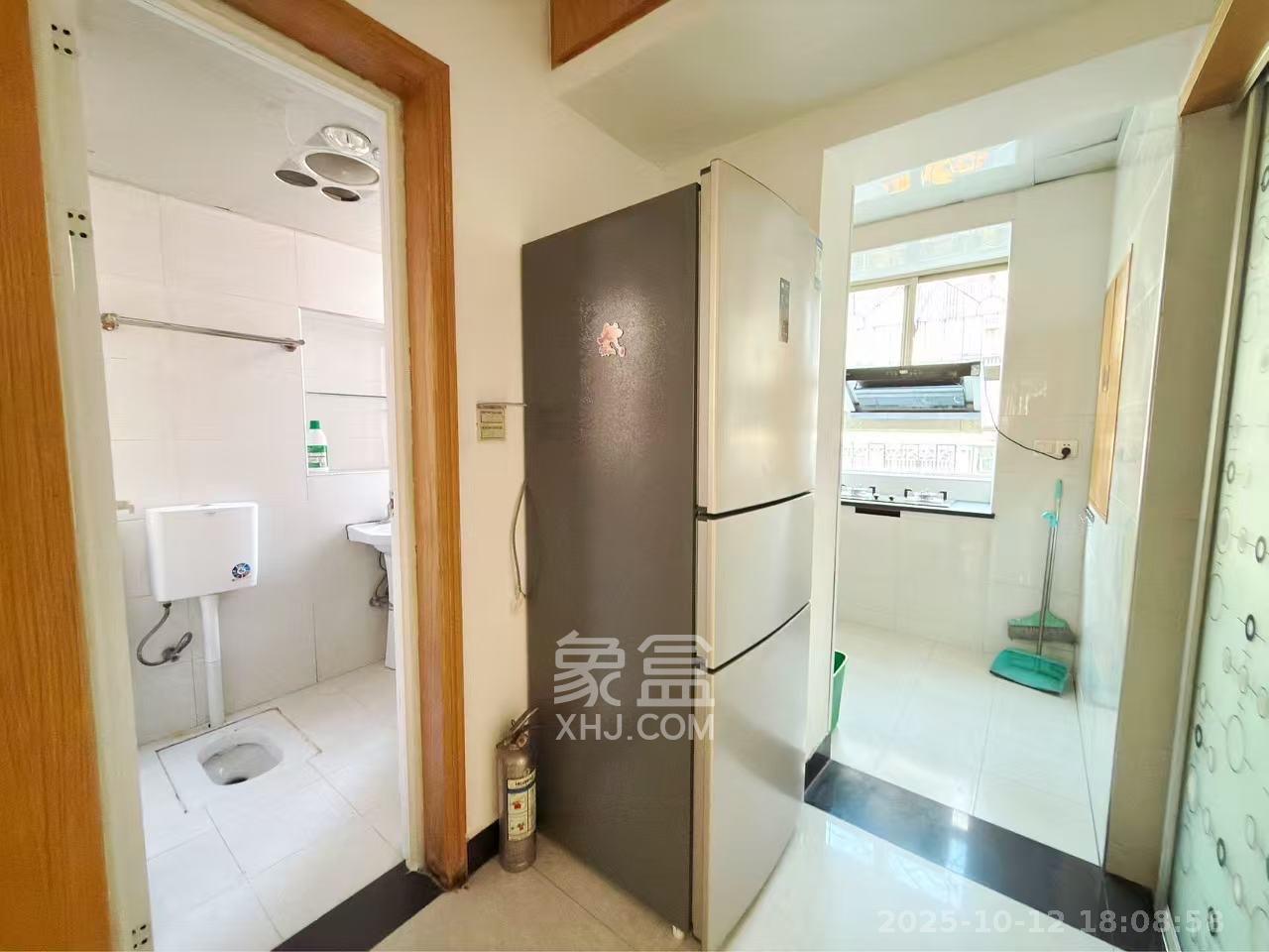 新民路学堂坡  3室1厅1卫    4000.0元/月室内图