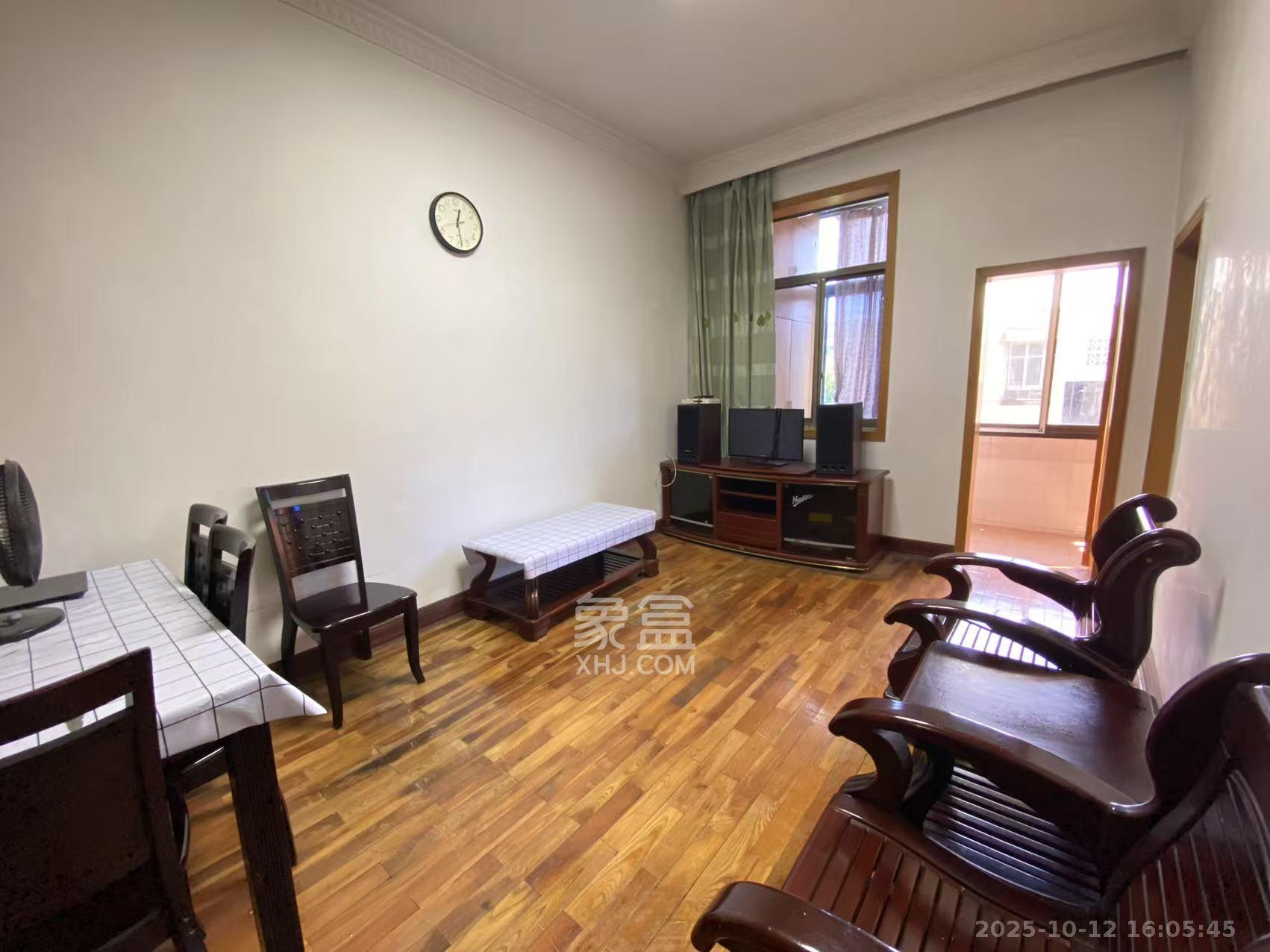 东瓜山三村(东电社区) 2室1厅1卫 1100.0元/月 东瓜山三村(东电社区) 2室1厅1卫 1100.0元/月室内图